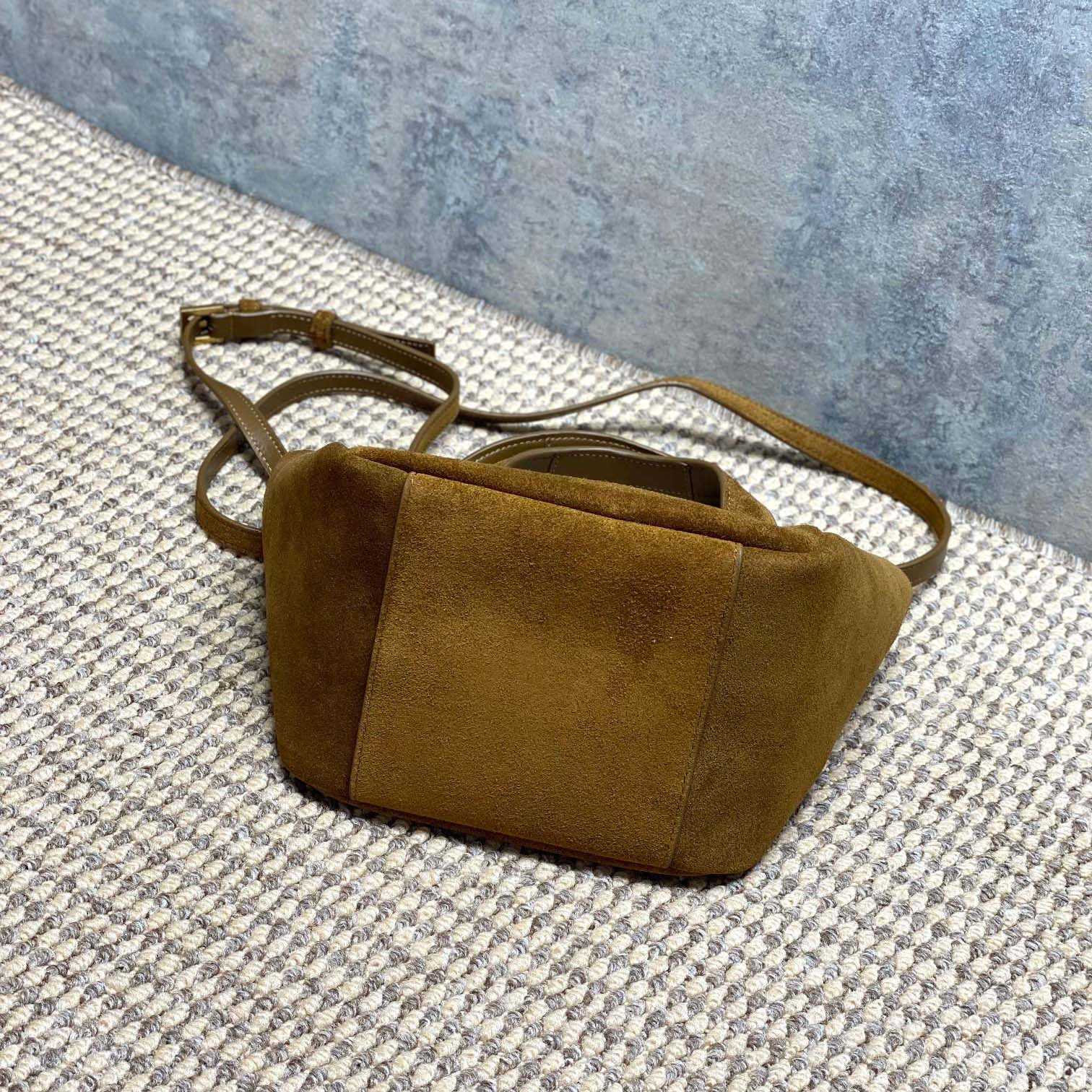 Saint Laurent LE 5 À 7 BABY BEA In Grained Leather - FashionPlug