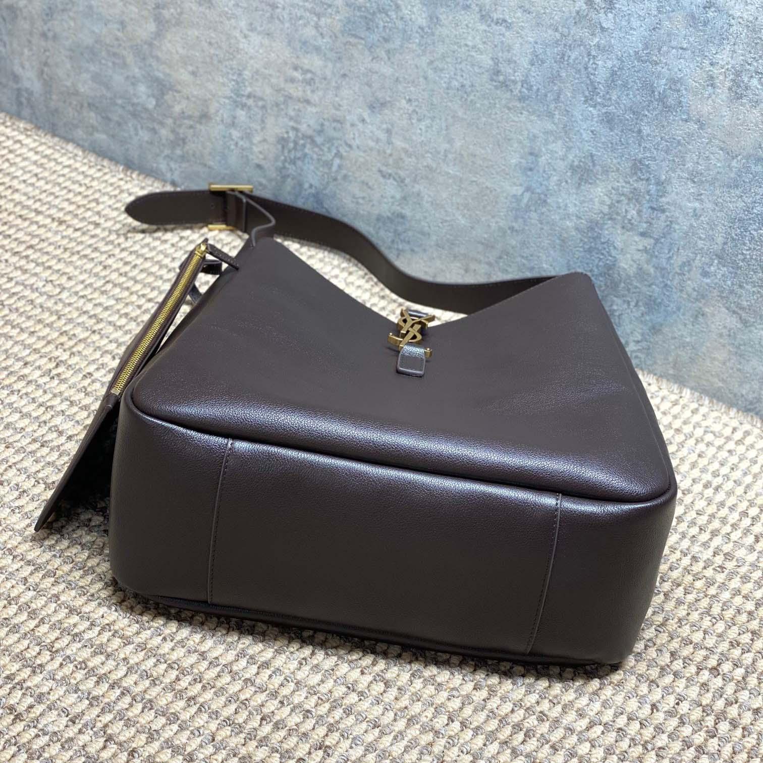 Saint Laurent LE 5 À 7 Supple LARGE In Grained Leather - FashionPlug
