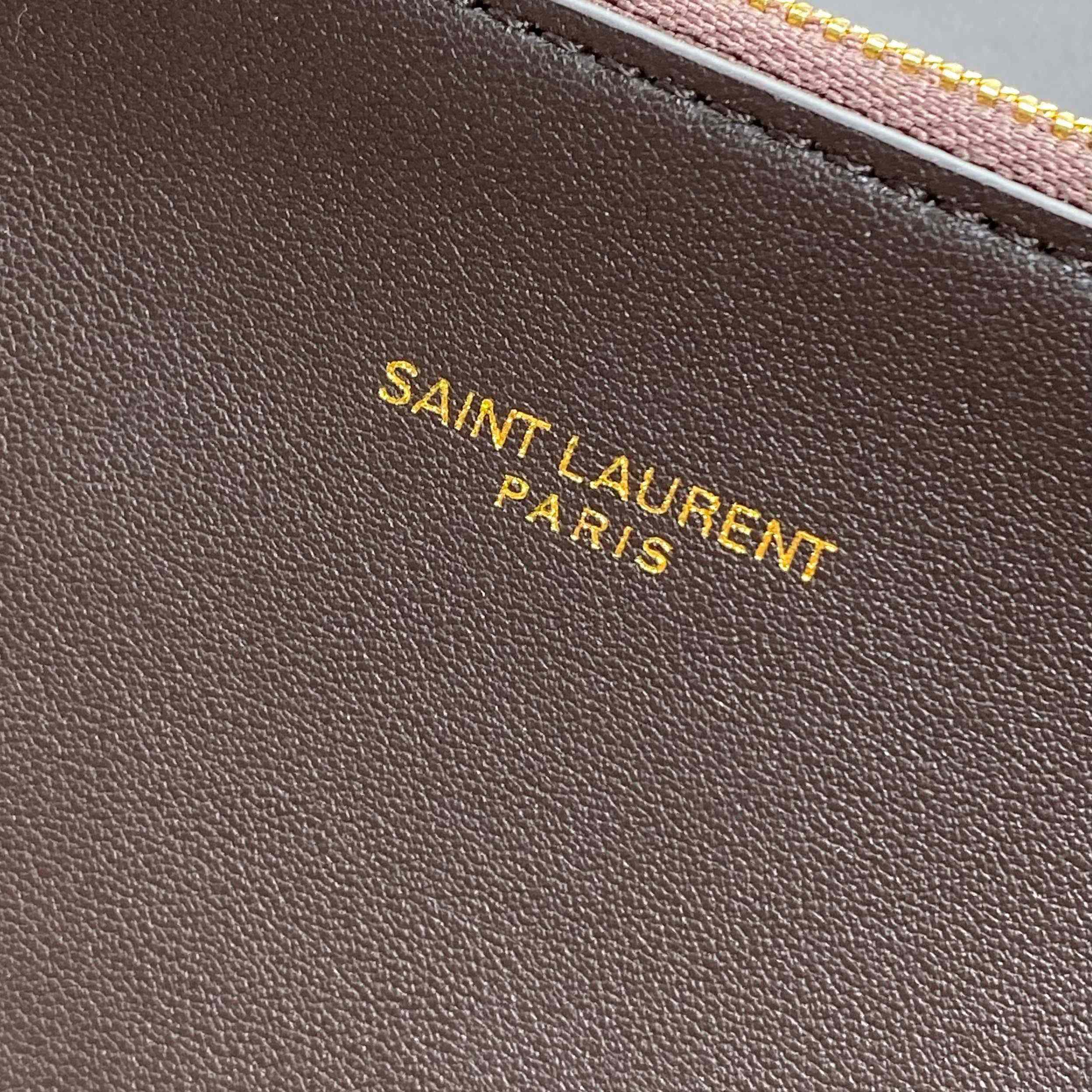 Saint Laurent LE 5 À 7 Supple LARGE In Grained Leather - FashionPlug