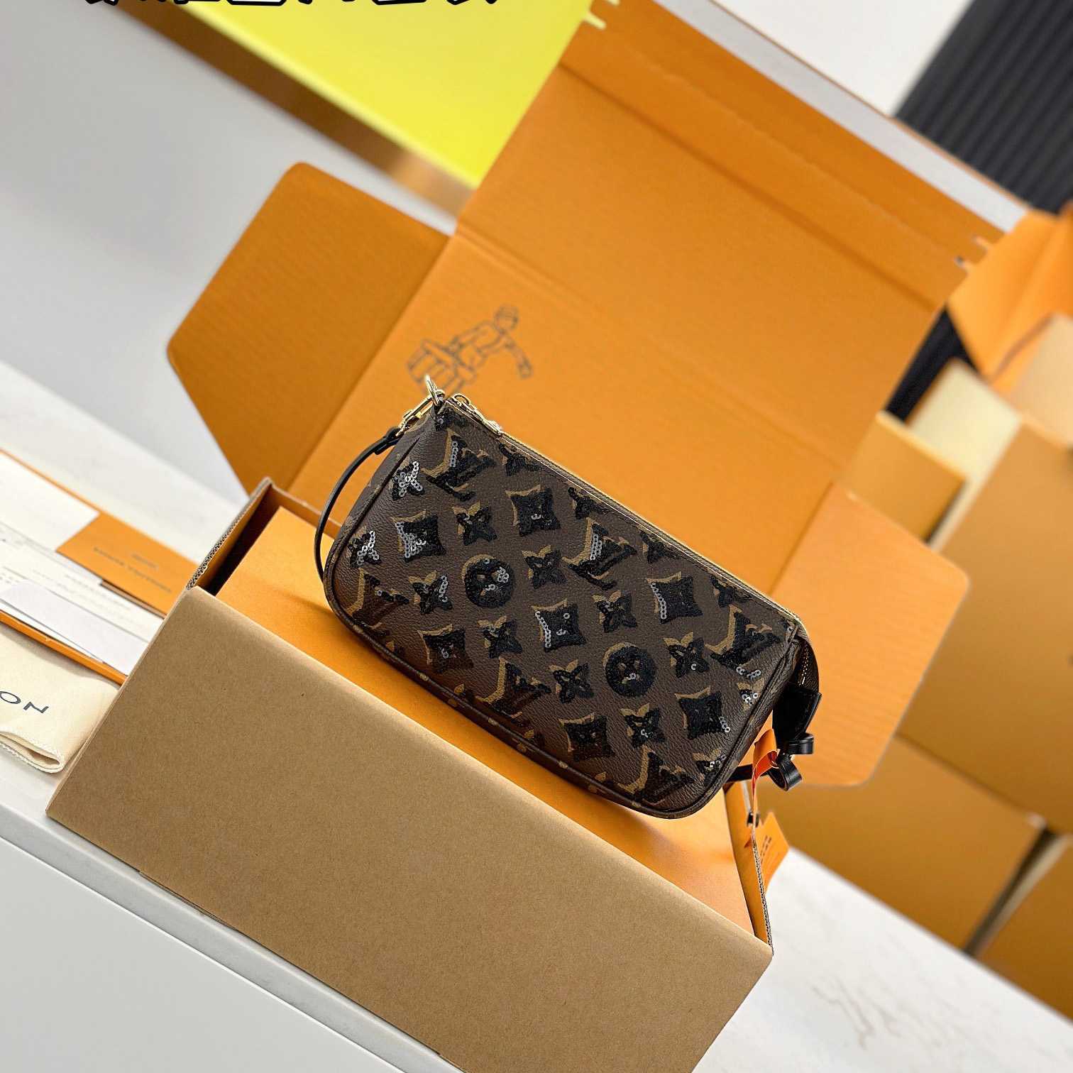 Louis Vuitton Pochette Accessoires M26473 - FashionPlug