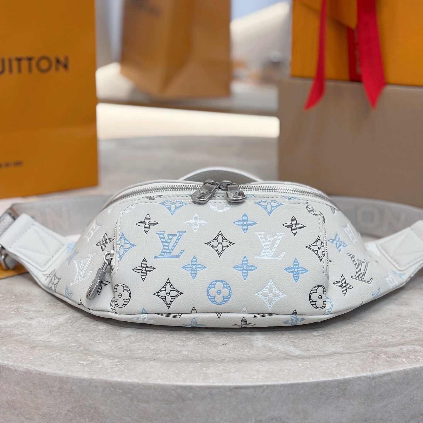 Louis Vuitton Rush Bumbag M28619 - FashionPlug