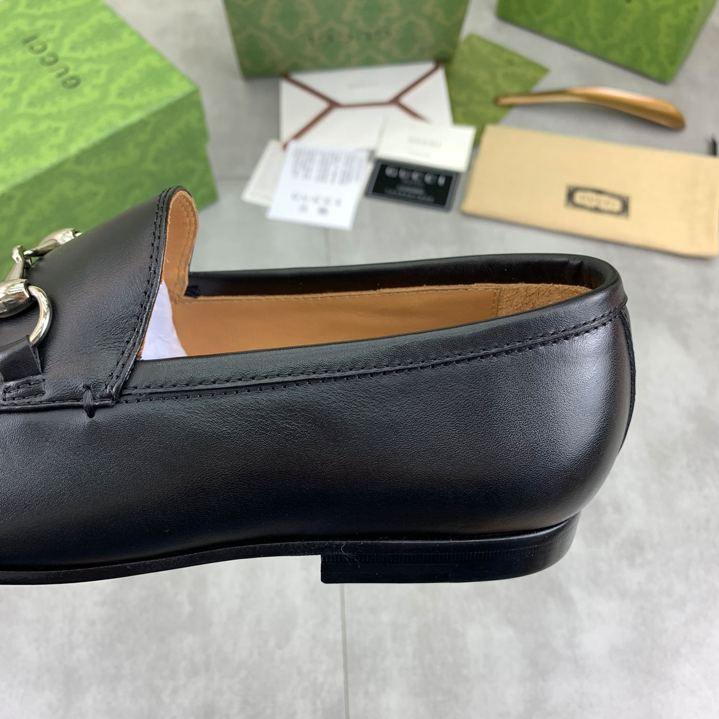 Gucci Jordaan Horsebit Leather Loafers - FashionPlug