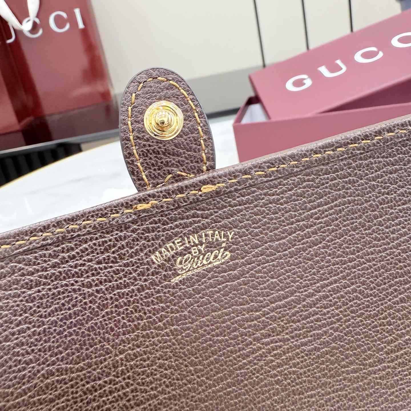 Gucci Jackie Wallet On Chain - FashionPlug