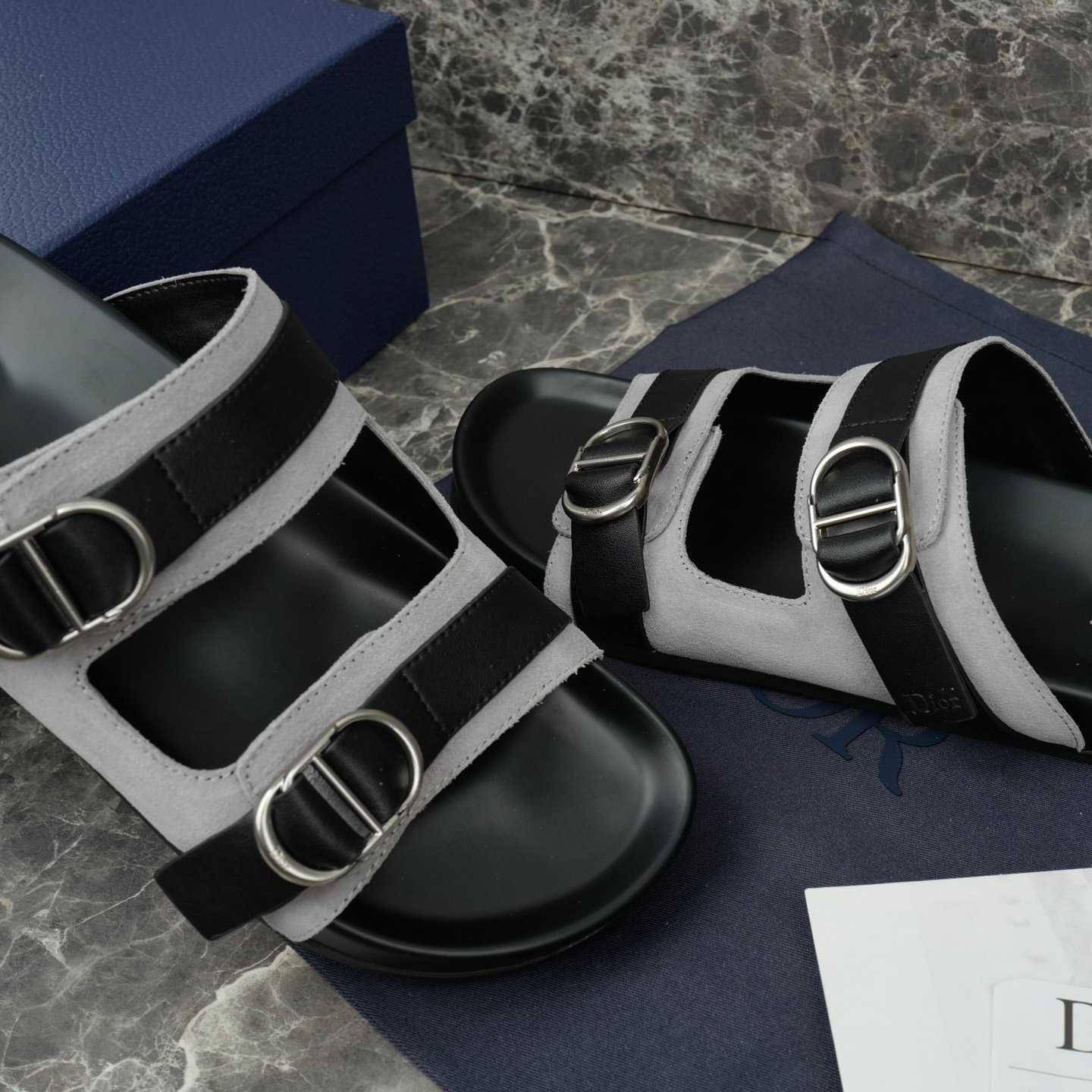 Dior Aqua Sandal - FashionPlug