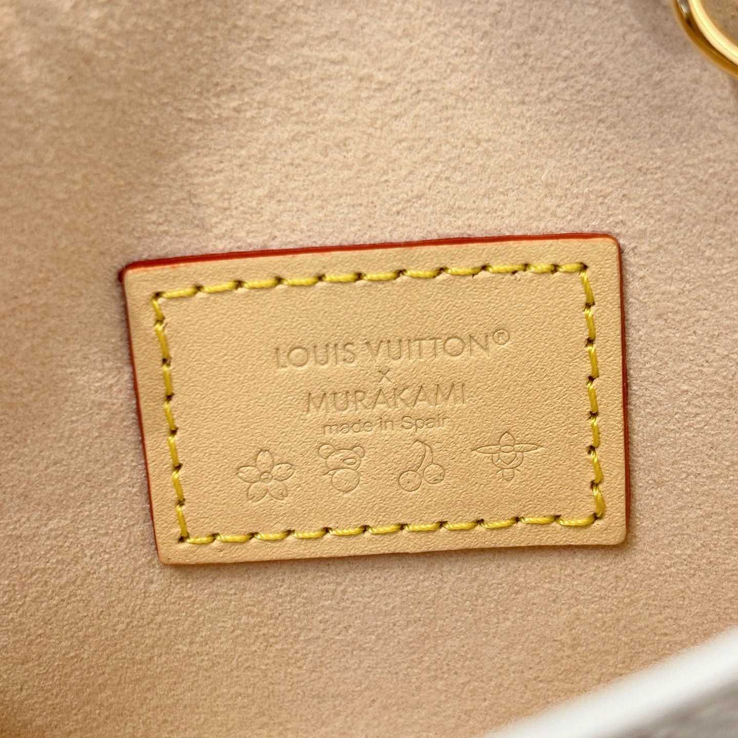 Louis Vuitton LV x TM Pouch Metis Belt M4625Z - FashionPlug