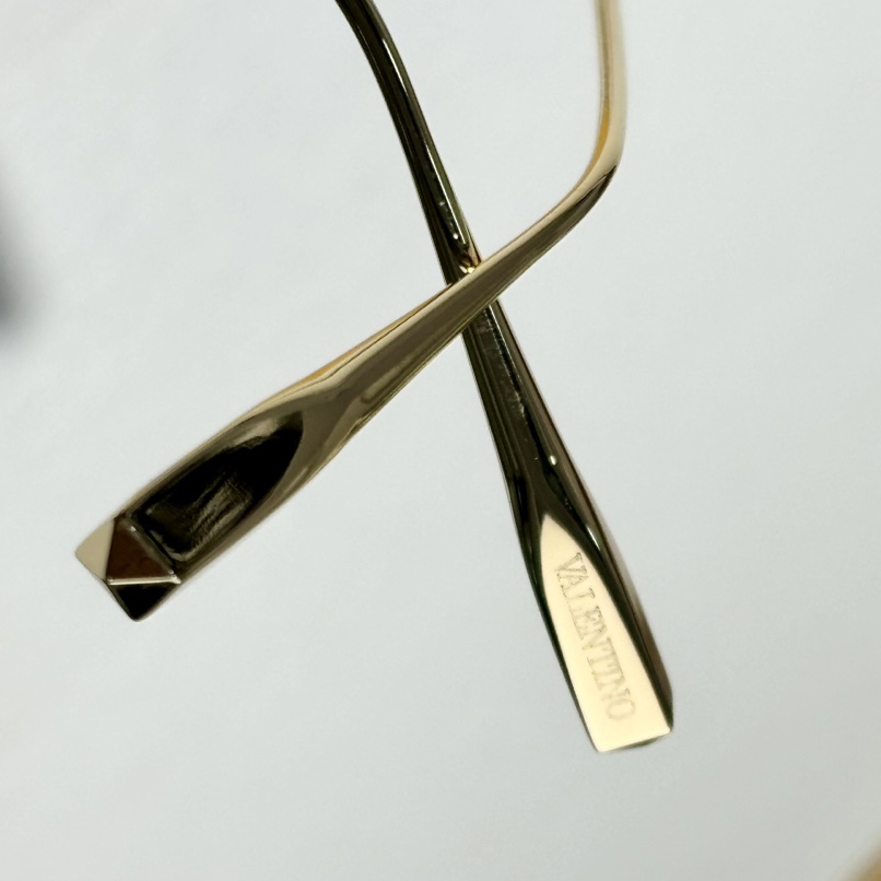 Valent V-LIGHT VLS-116 Oversize Frame Sunglasses - FashionPlug