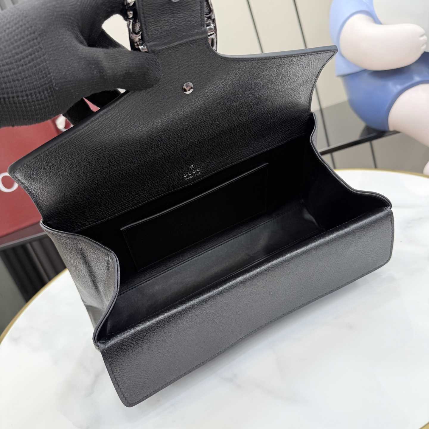 Gucci Dionysus Medium Shoulder Bag - FashionPlug