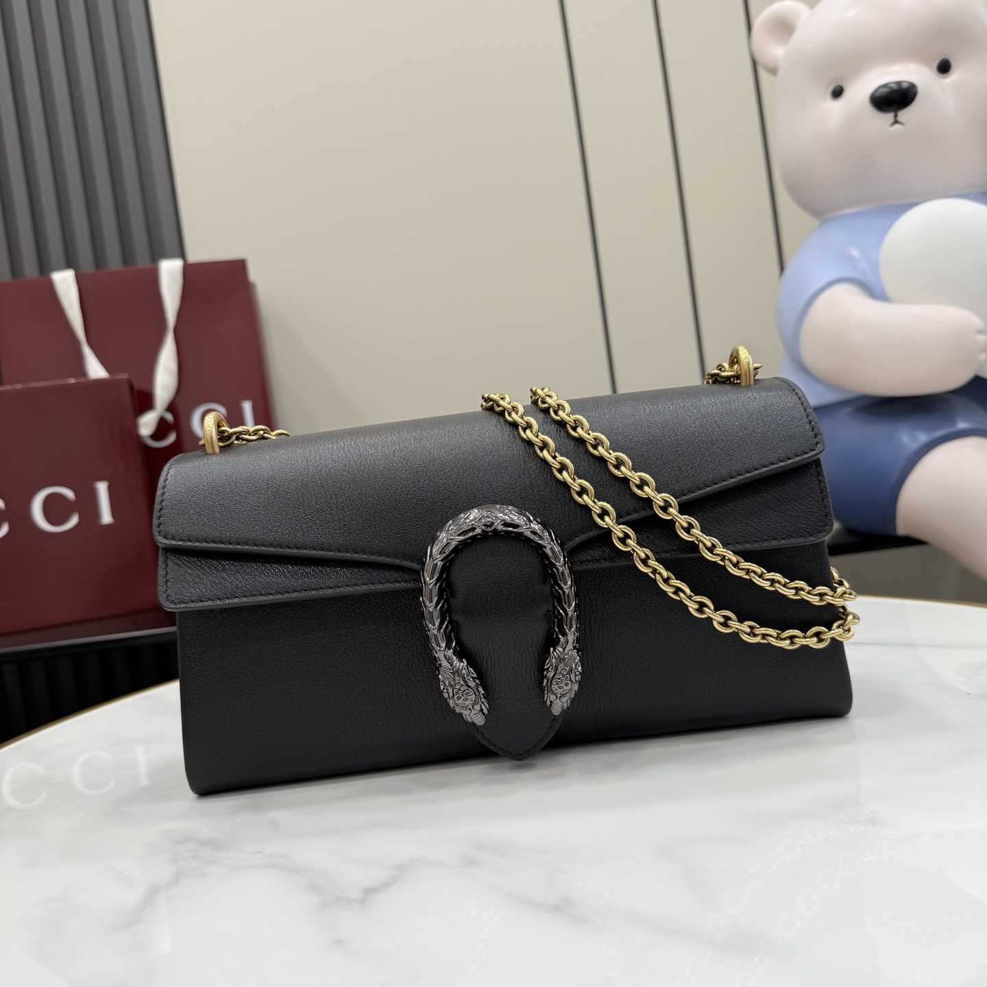 Gucci Dionysus Medium Shoulder Bag - FashionPlug
