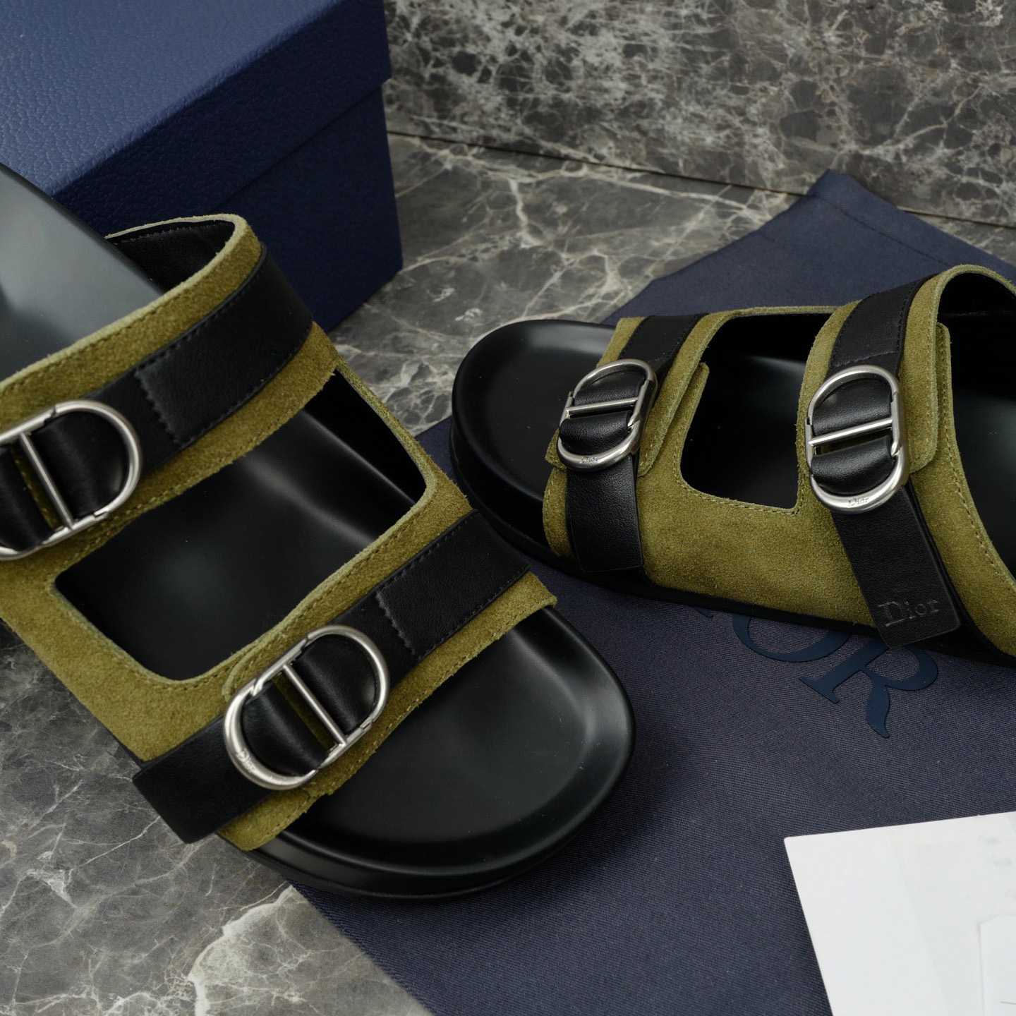 Dior Aqua Sandal - FashionPlug