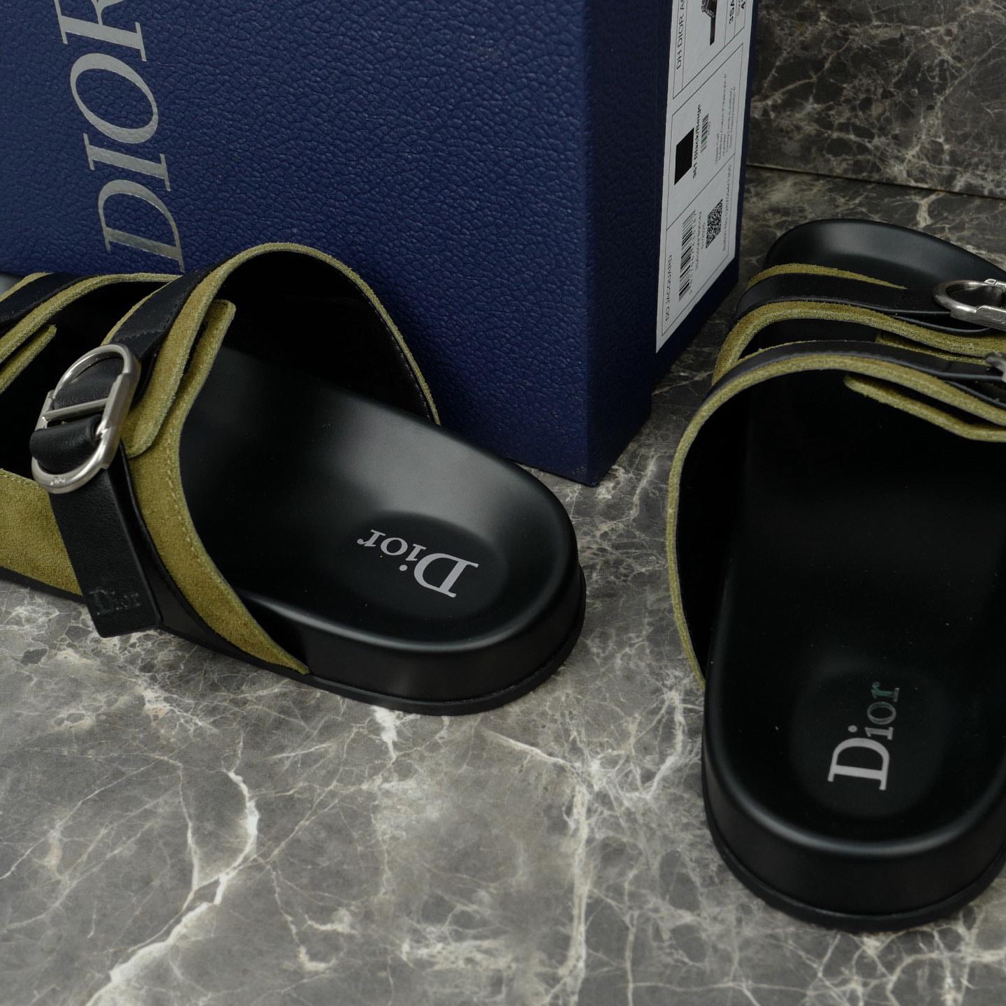 Dior Aqua Sandal - FashionPlug