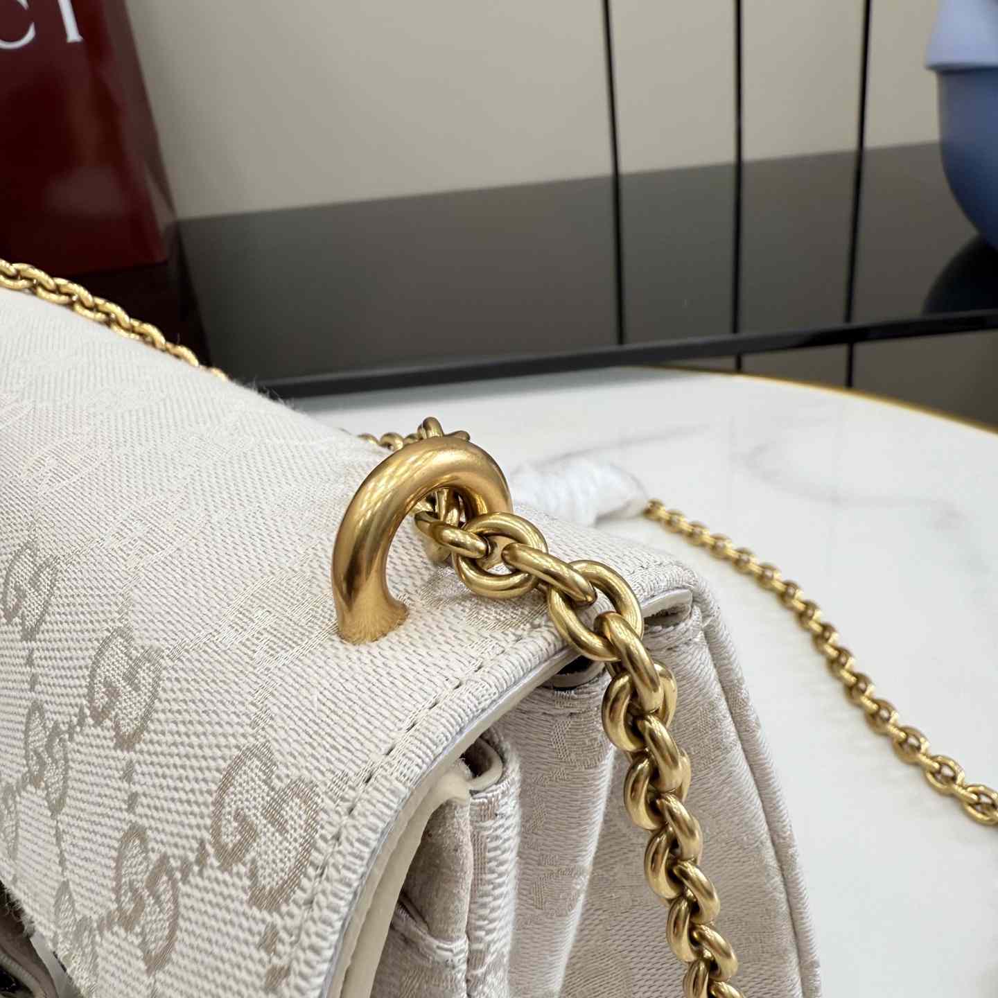 Gucci Dionysus Medium Shoulder Bag - FashionPlug