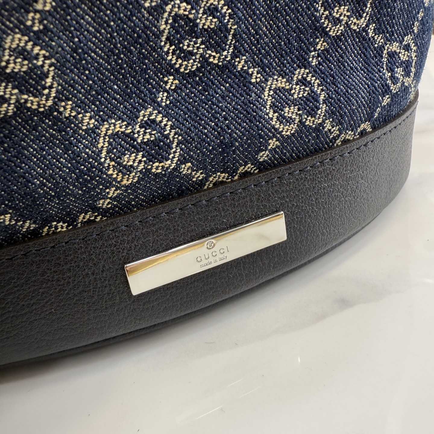 Gucci Venice Small Bucket Bag - FashionPlug