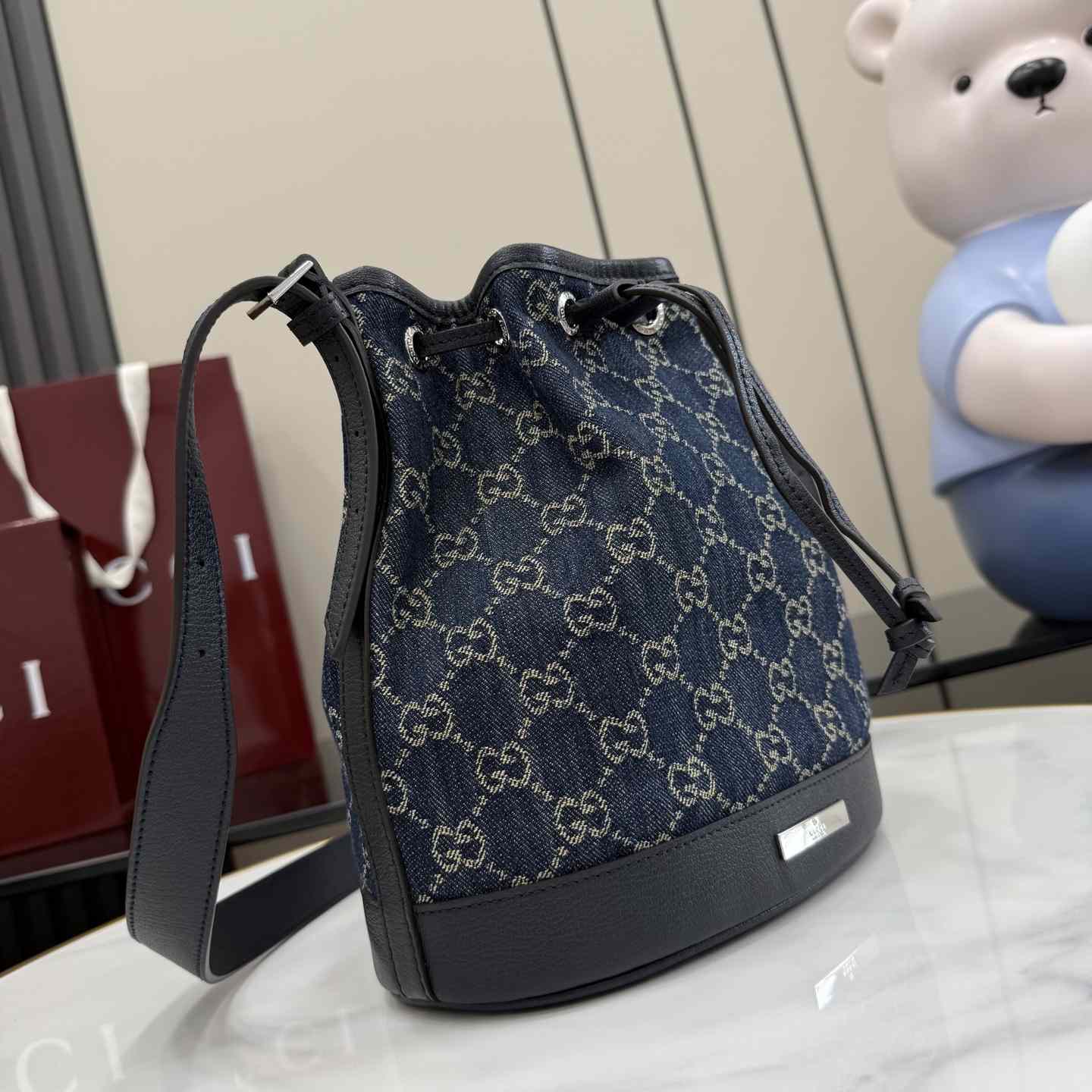 Gucci Venice Small Bucket Bag - FashionPlug