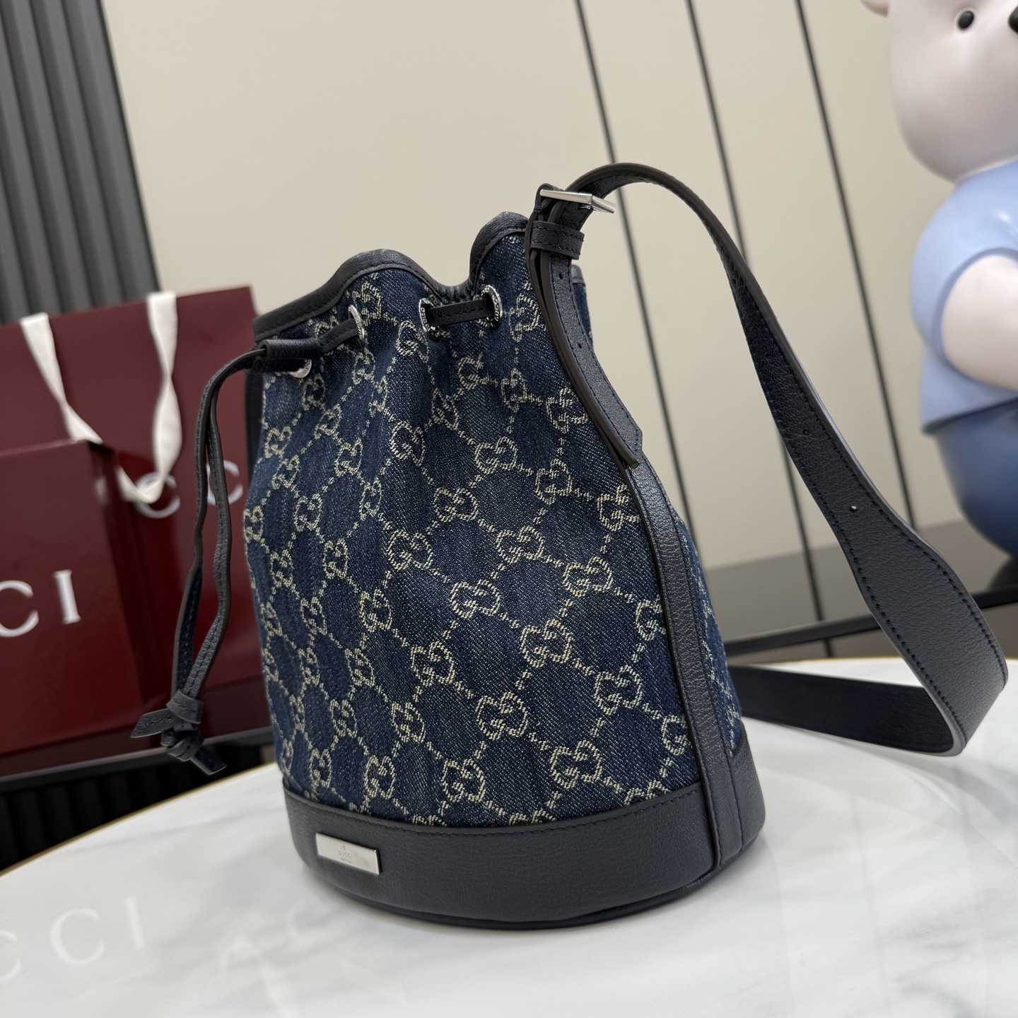 Gucci Venice Small Bucket Bag - FashionPlug