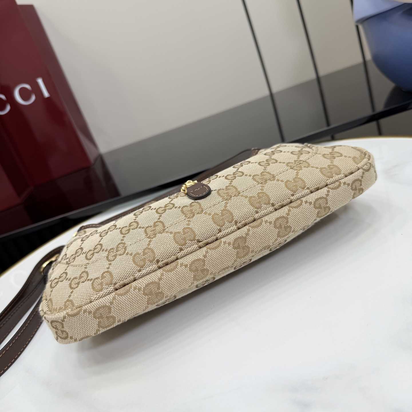 Gucci Jackie Slim Medium Shoulder Bag  - FashionPlug