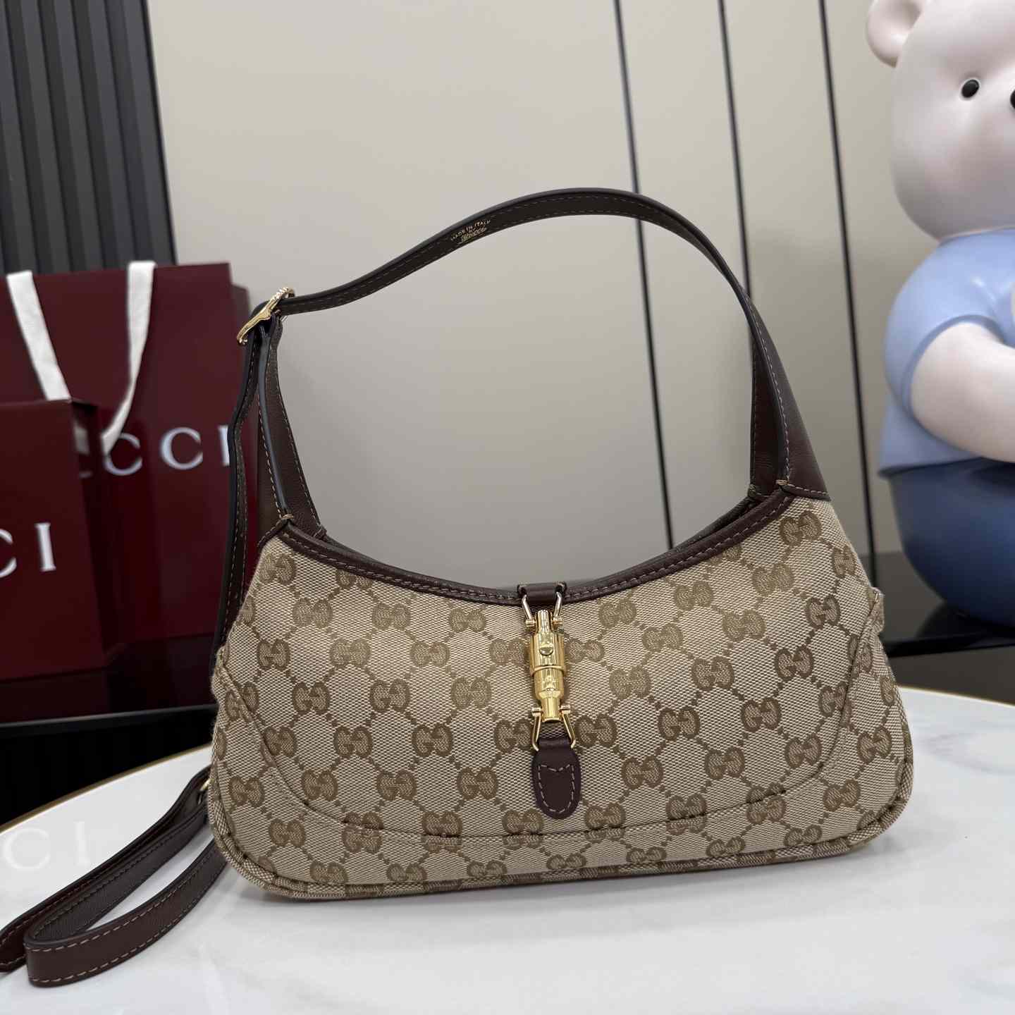 Gucci Jackie Slim Medium Shoulder Bag  - FashionPlug