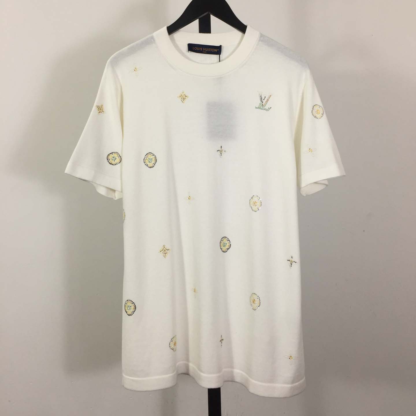 Louis Vuitton Embellished Short-Sleeved Crewneck   1AR09 - FashionPlug