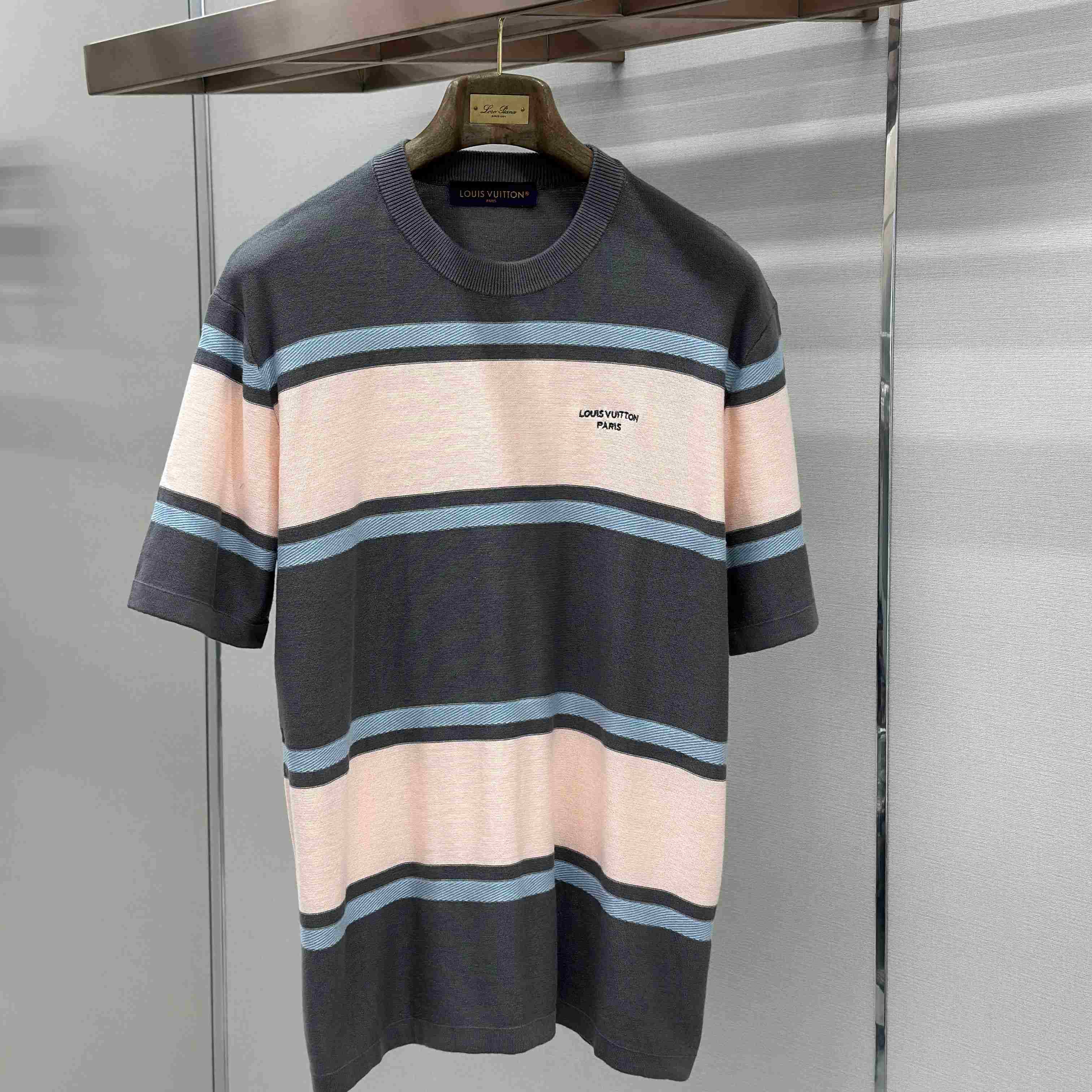 Louis Vuitton Striped Short-Sleeved T-Shirt 1AK7IO - FashionPlug