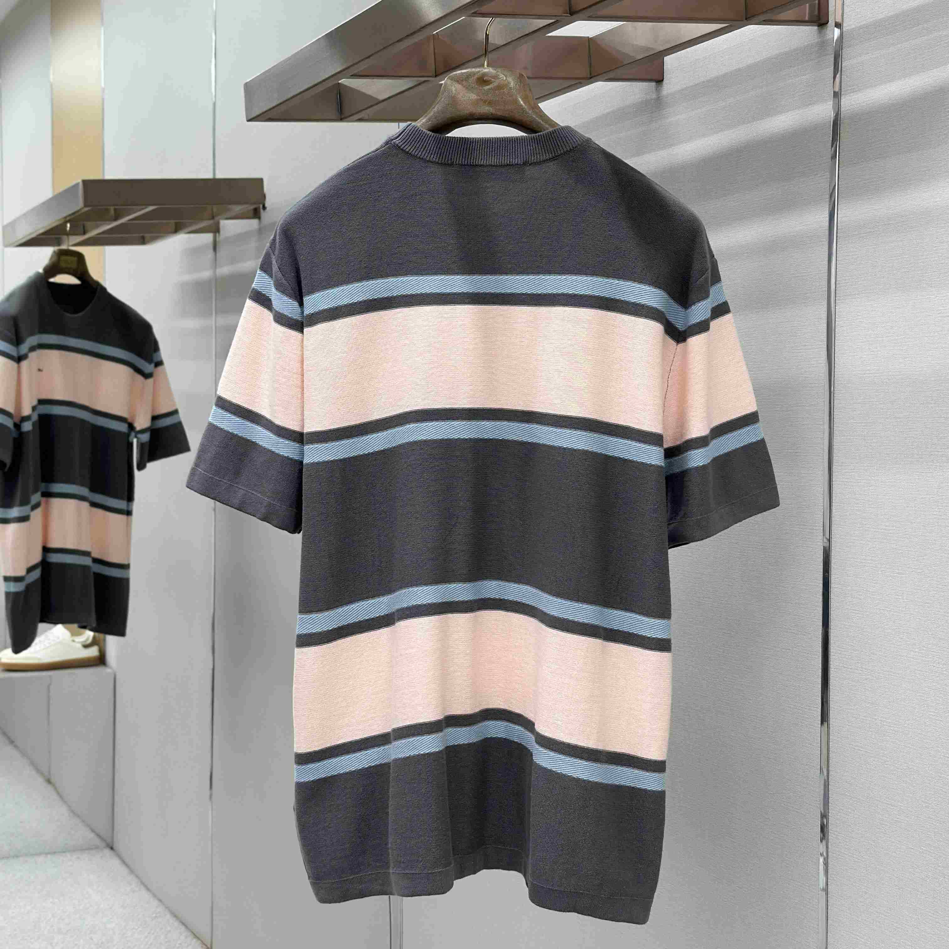 Louis Vuitton Striped Short-Sleeved T-Shirt 1AK7IO - FashionPlug