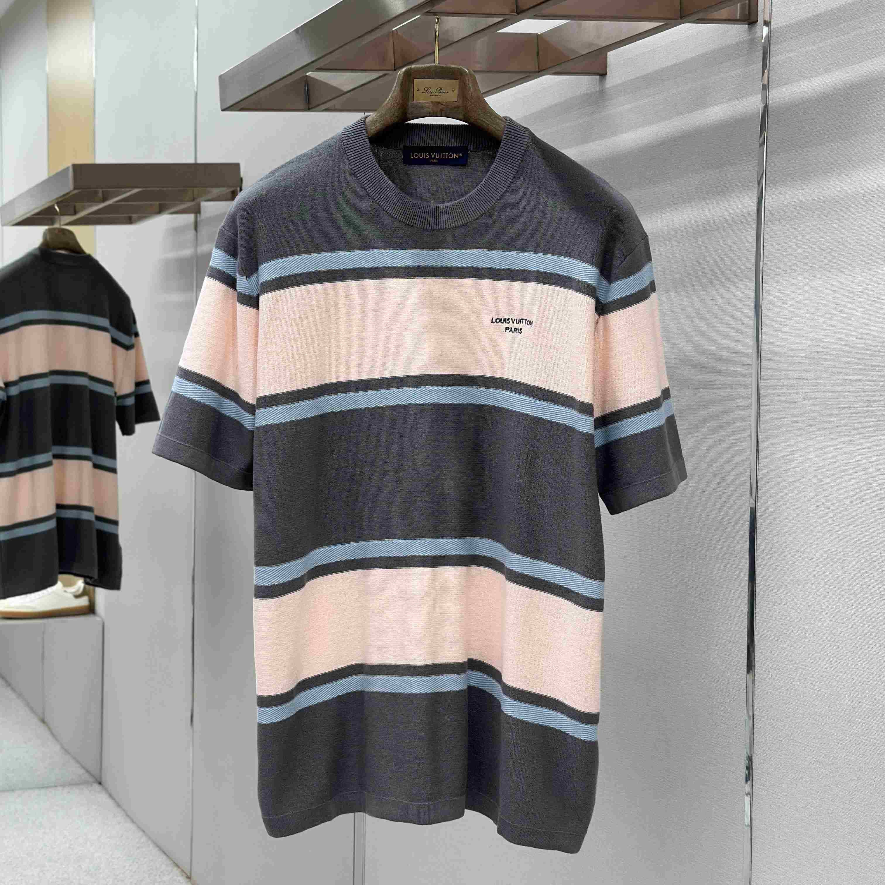 Louis Vuitton Striped Short-Sleeved T-Shirt 1AK7IO - FashionPlug