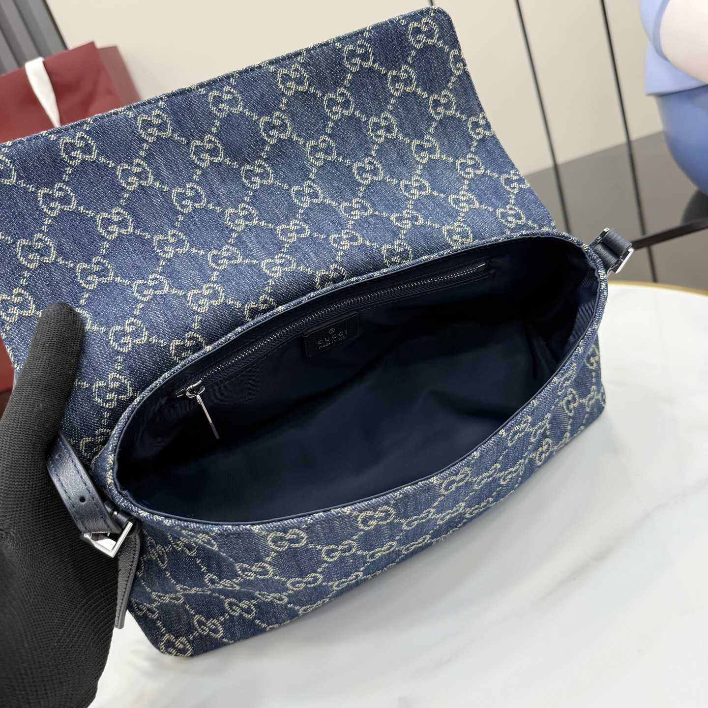 Gucci Madison Medium Shoulder Bag - FashionPlug