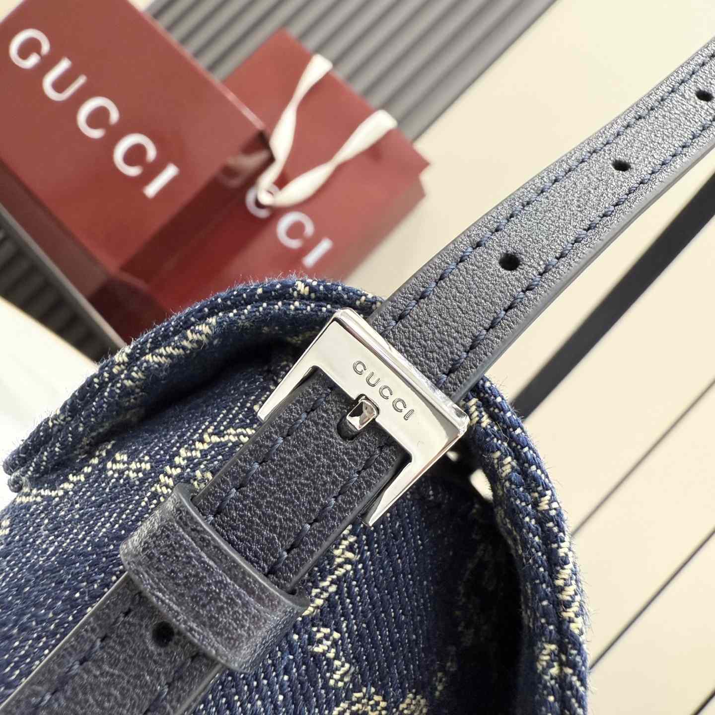 Gucci Madison Medium Shoulder Bag - FashionPlug