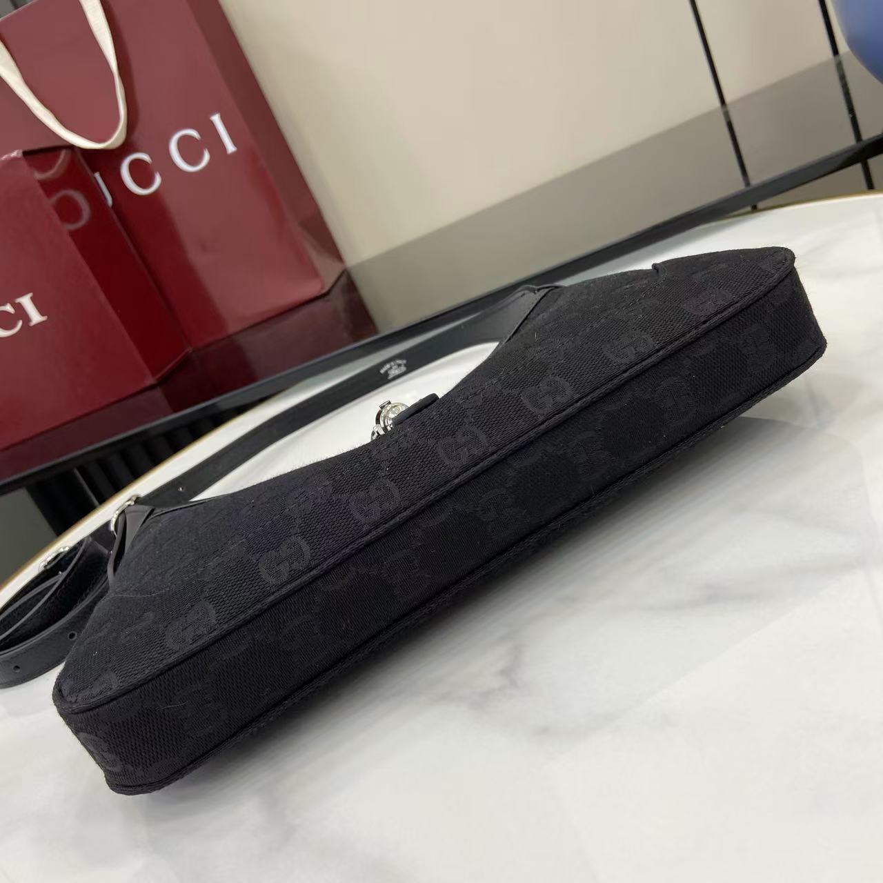 Gucci Jackie Slim Medium Shoulder Bag  - FashionPlug