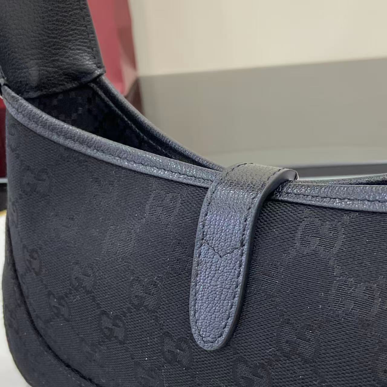Gucci Jackie Slim Medium Shoulder Bag  - FashionPlug