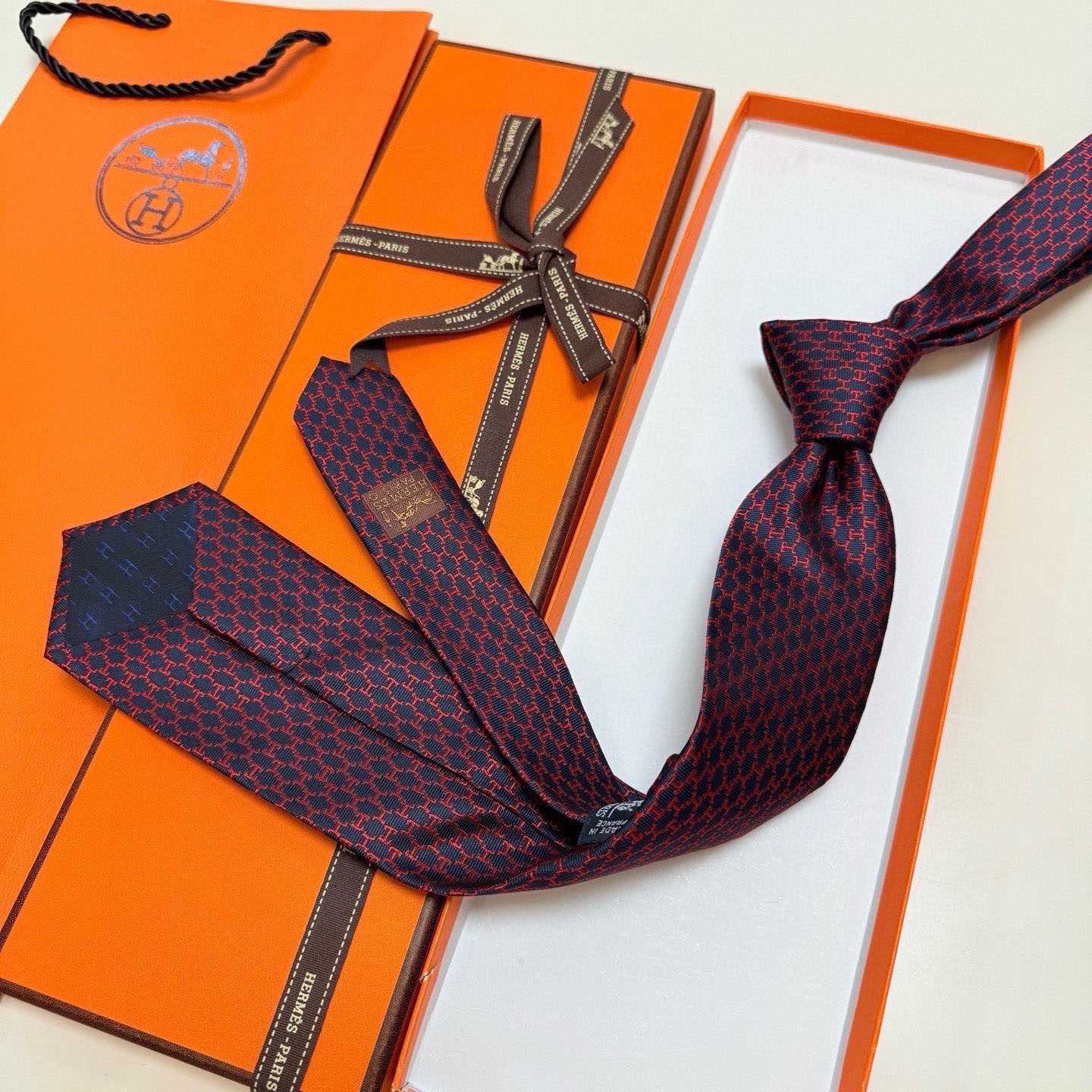 Hermes Dancing H Tie - FashionPlug