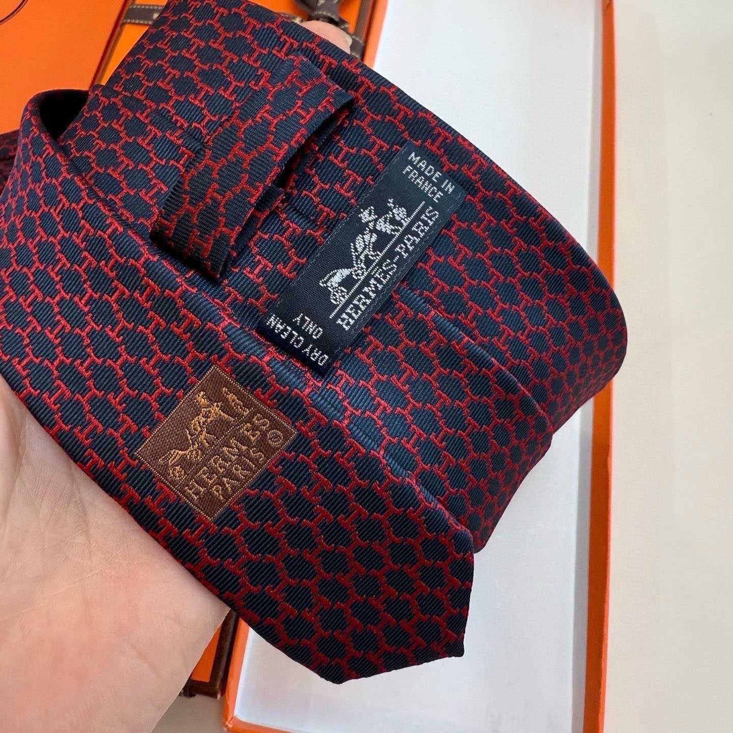 Hermes Dancing H Tie - FashionPlug