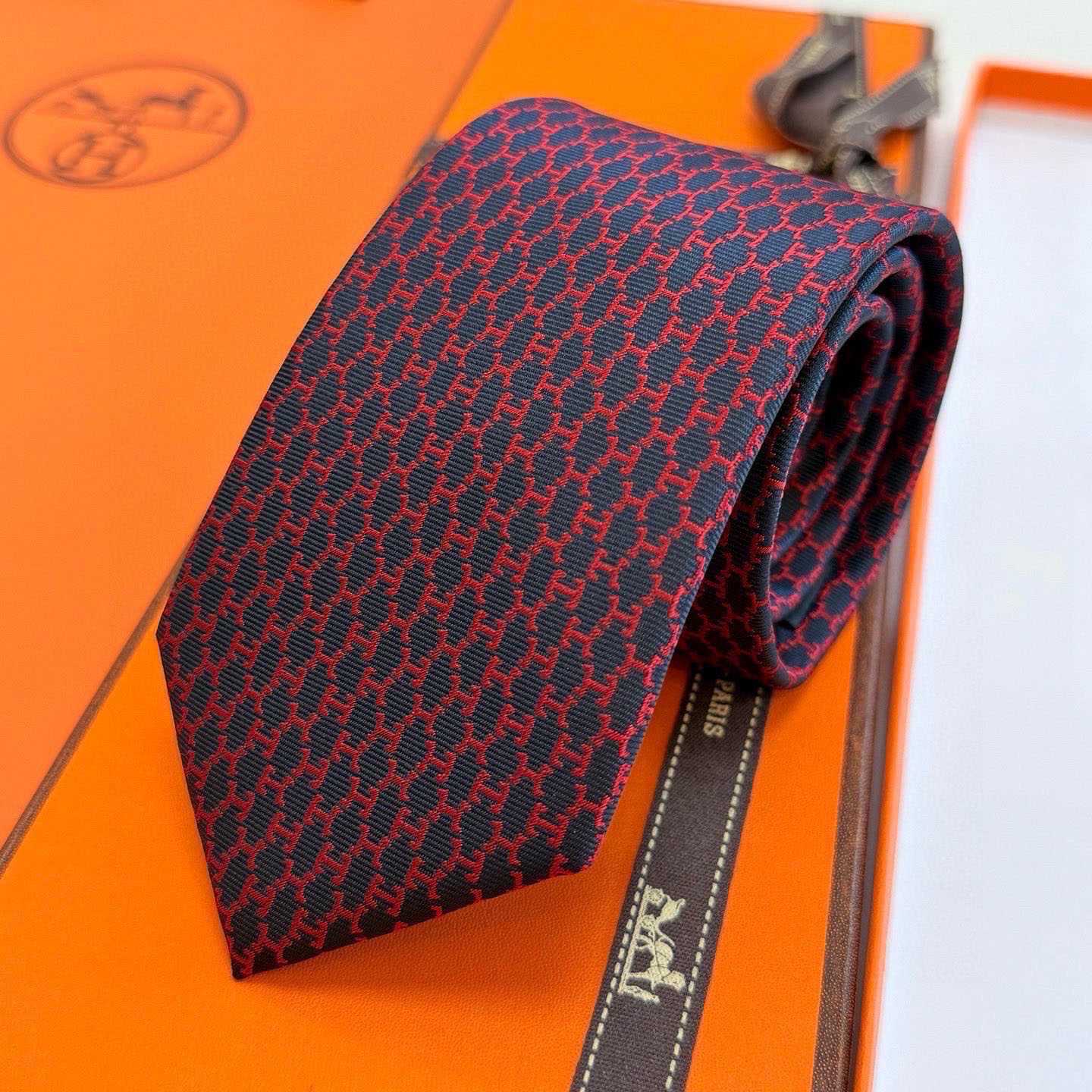 Hermes Dancing H Tie - FashionPlug
