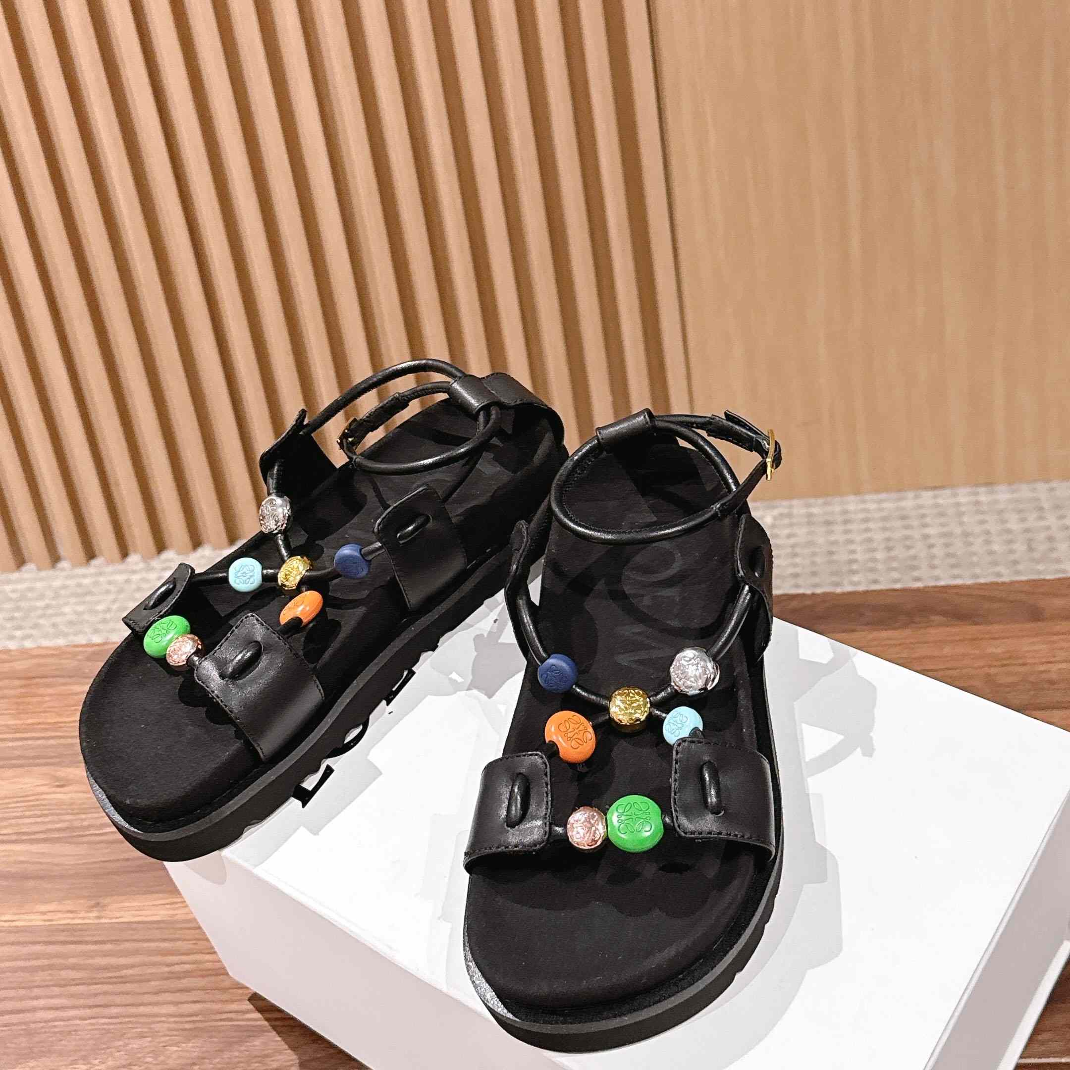 Loewe Pebble Beads Fussbett Sandal - FashionPlug