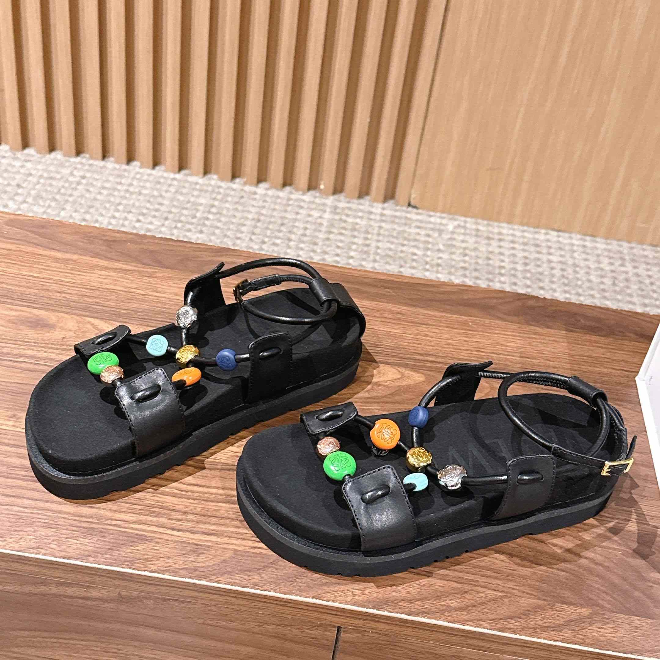 Loewe Pebble Beads Fussbett Sandal - FashionPlug