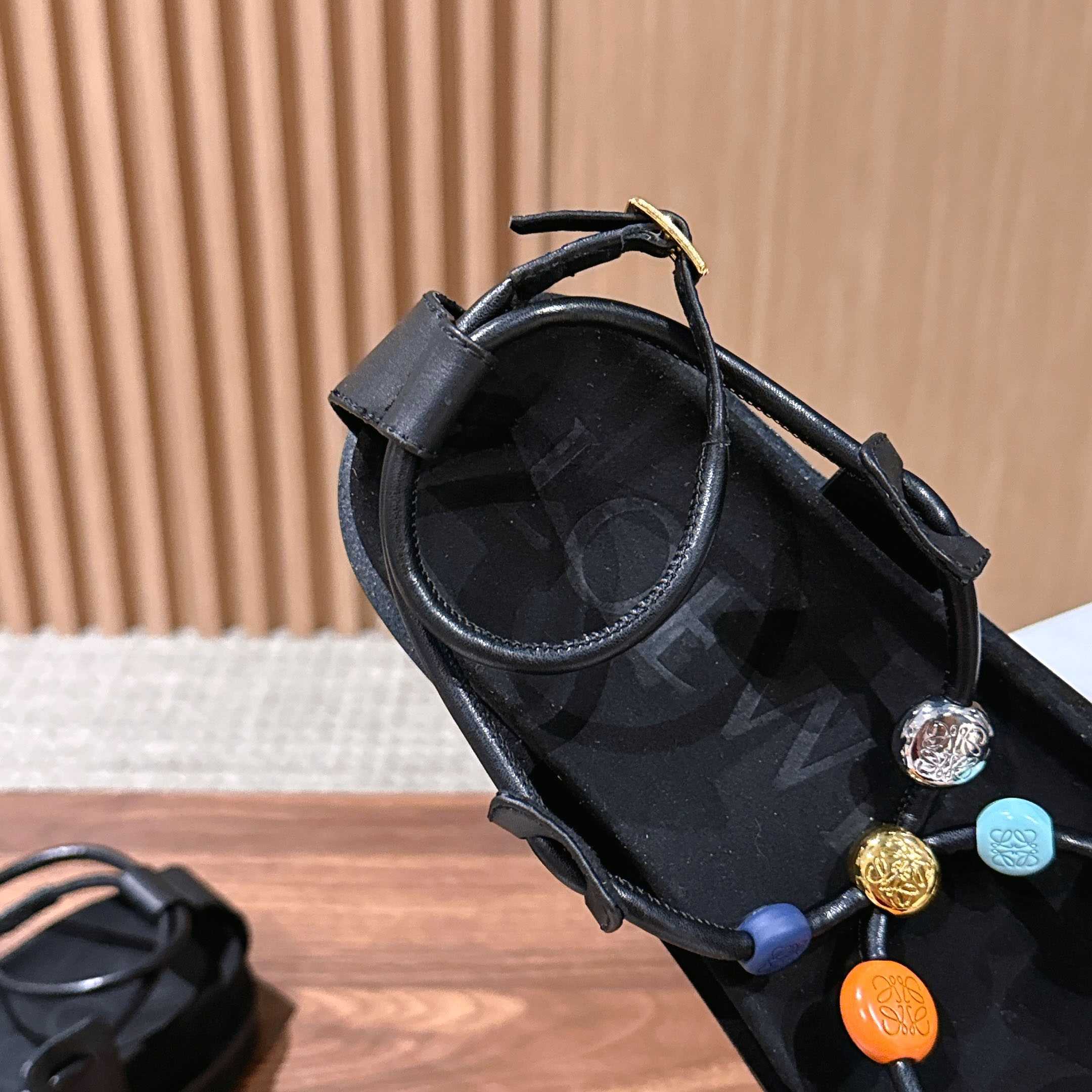 Loewe Pebble Beads Fussbett Sandal - FashionPlug