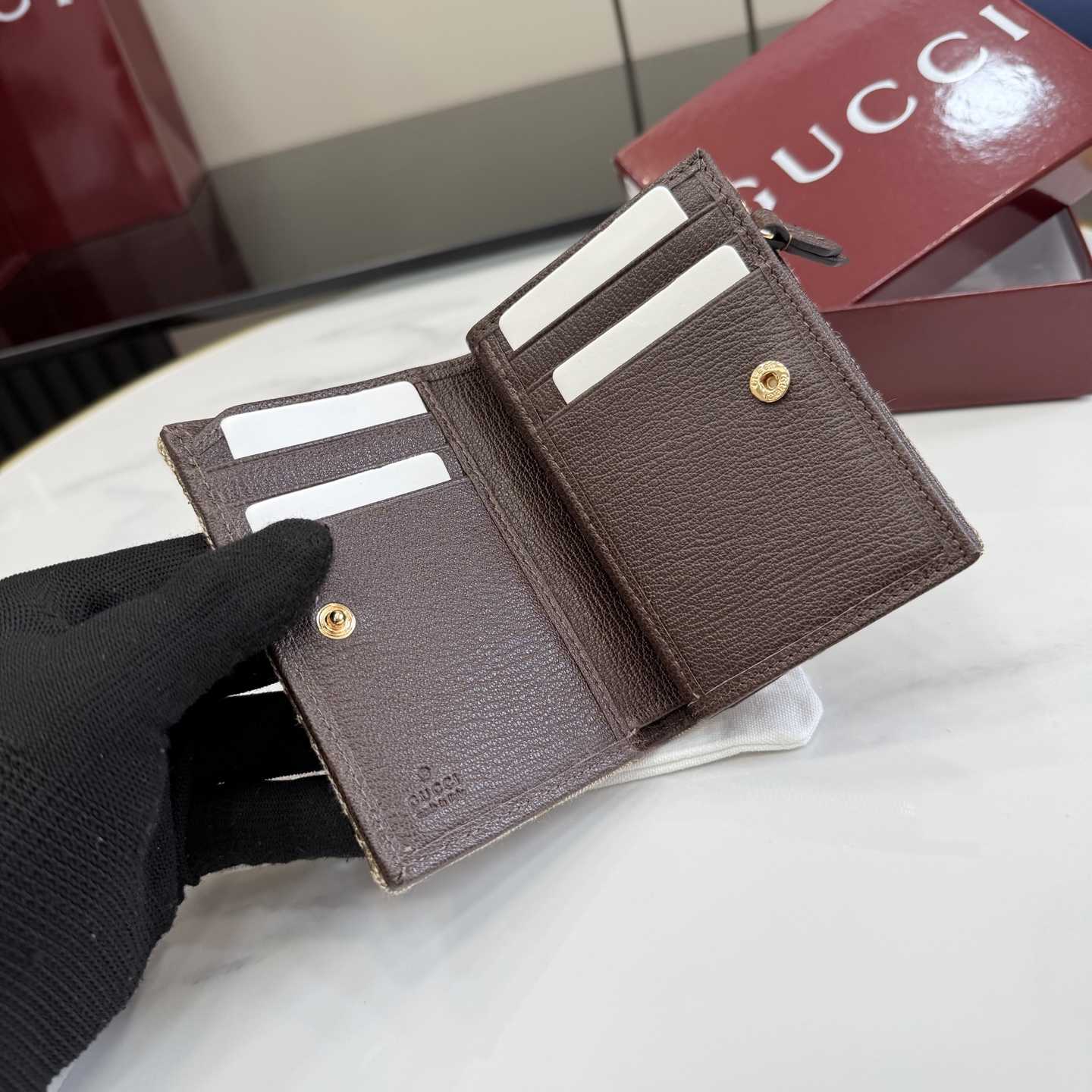 Gucci GG Marmont Small Wallet - FashionPlug