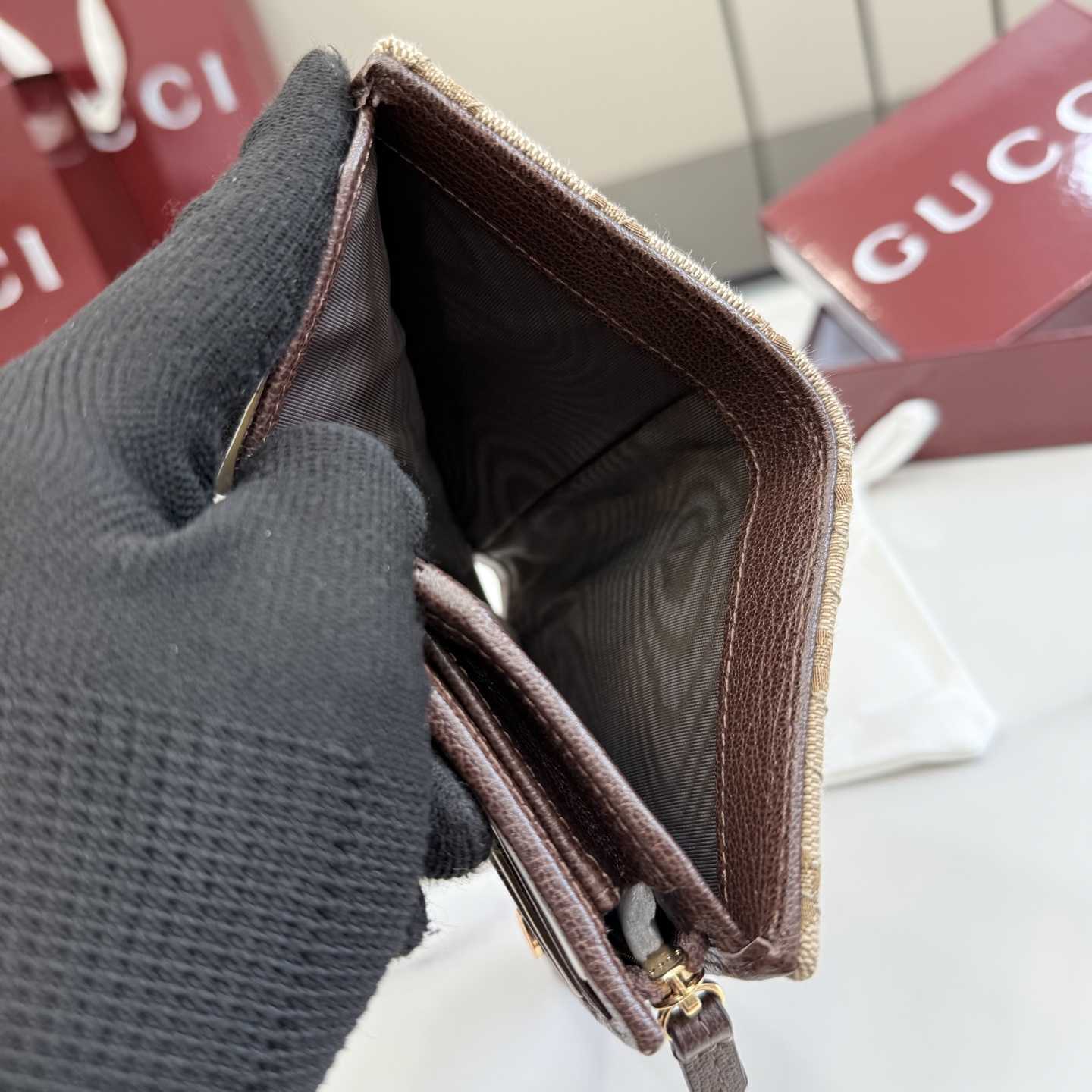 Gucci GG Marmont Small Wallet - FashionPlug