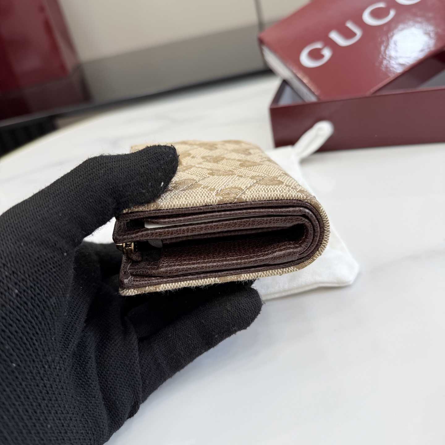 Gucci GG Marmont Small Wallet - FashionPlug
