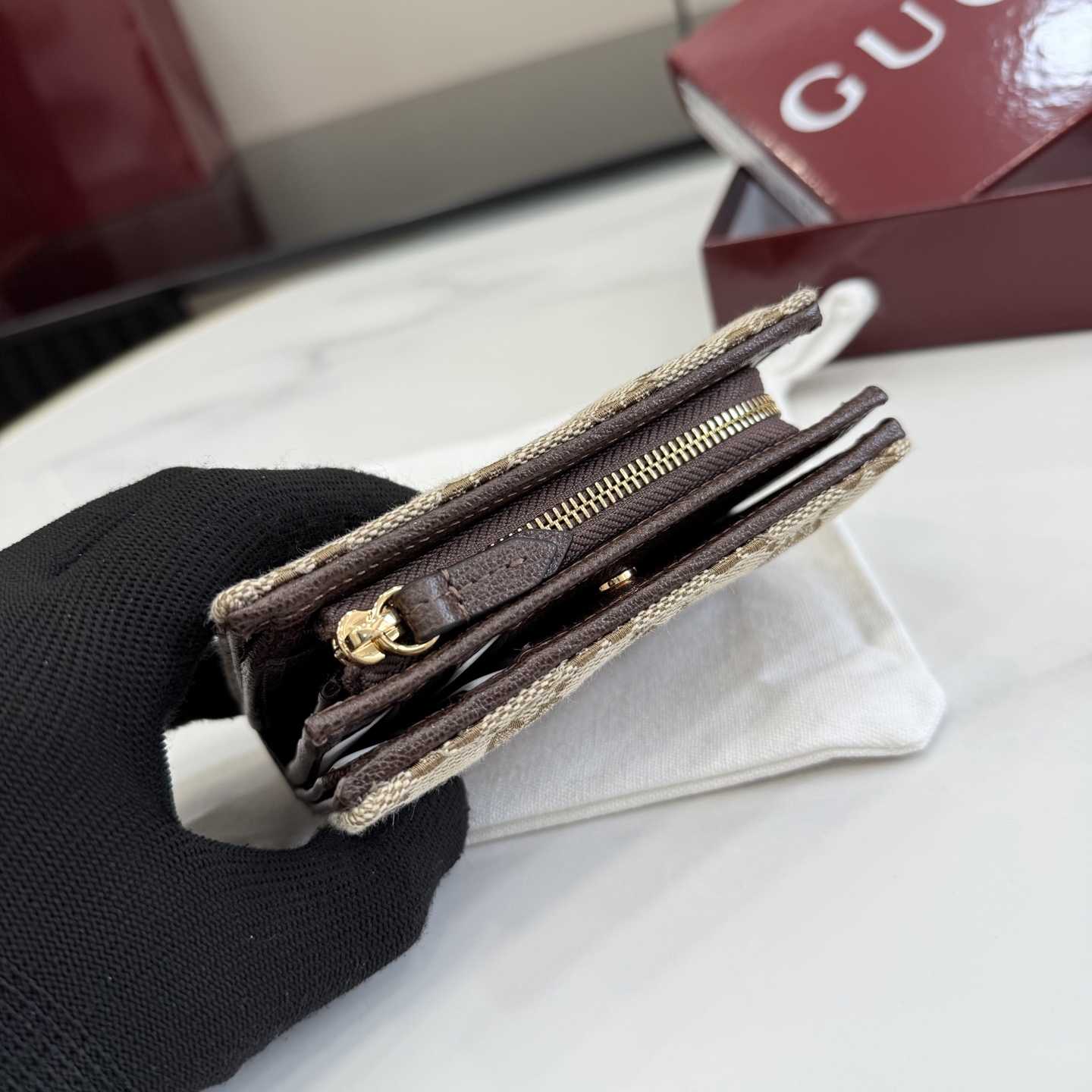 Gucci GG Marmont Small Wallet - FashionPlug