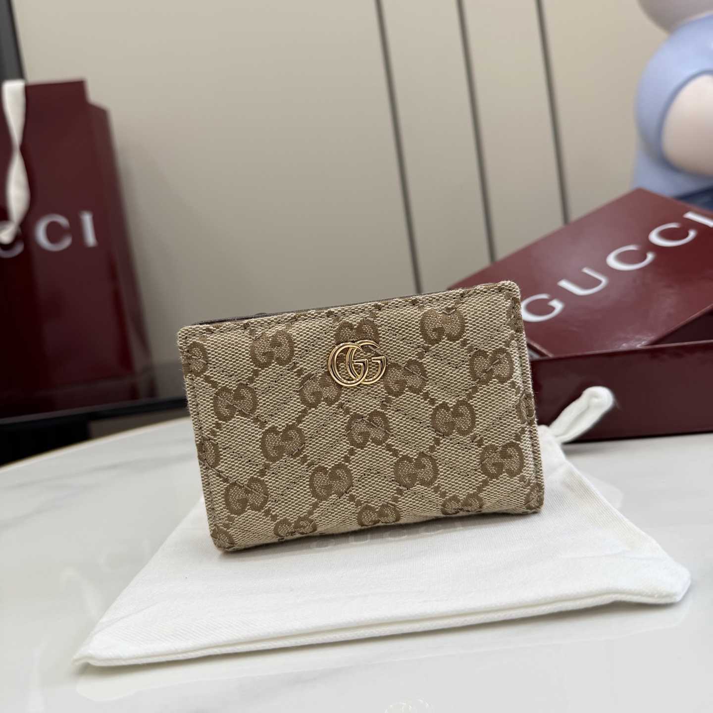 Gucci GG Marmont Small Wallet - FashionPlug