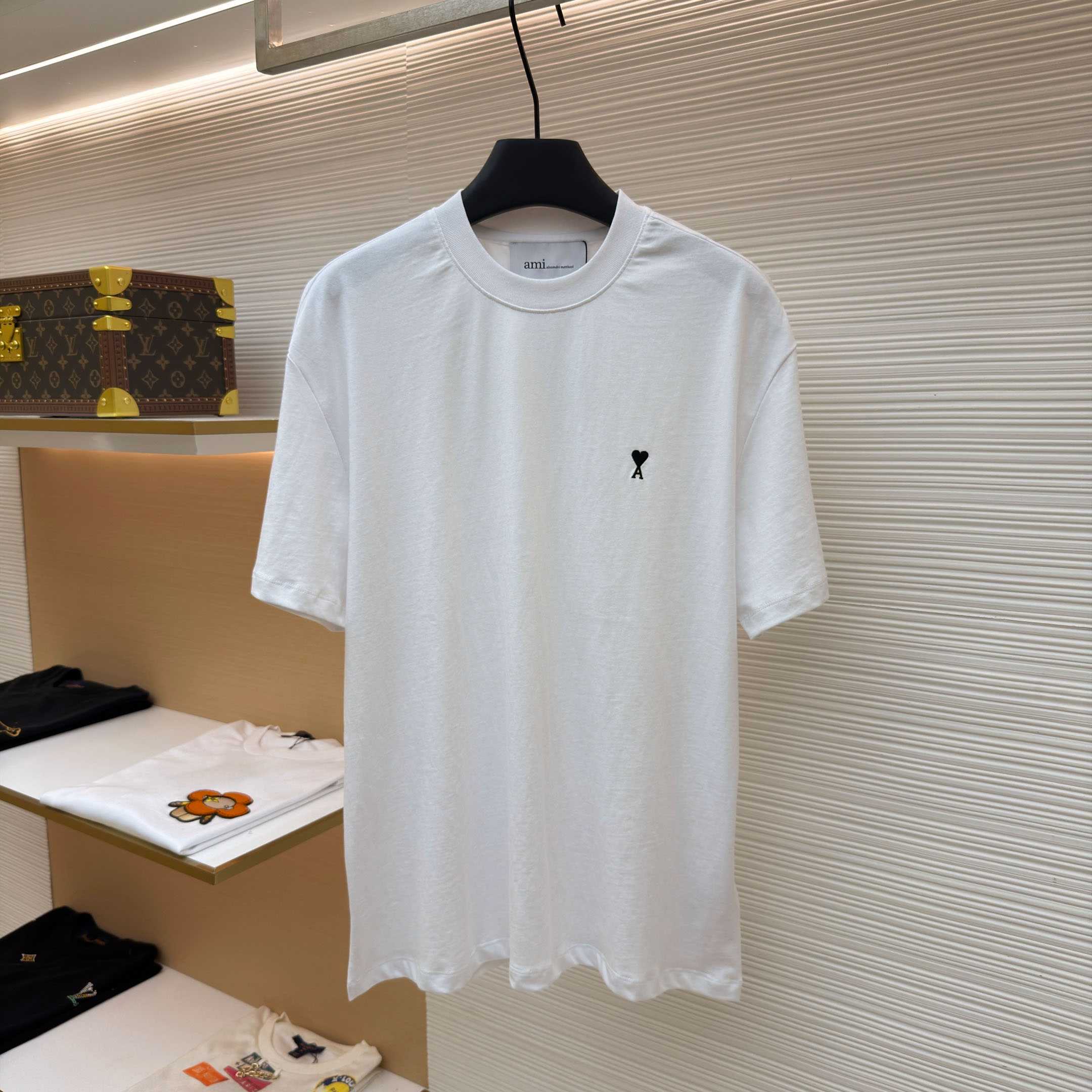 AMI Paris Black Cotton Ami De Coeur T-shirt - FashionPlug