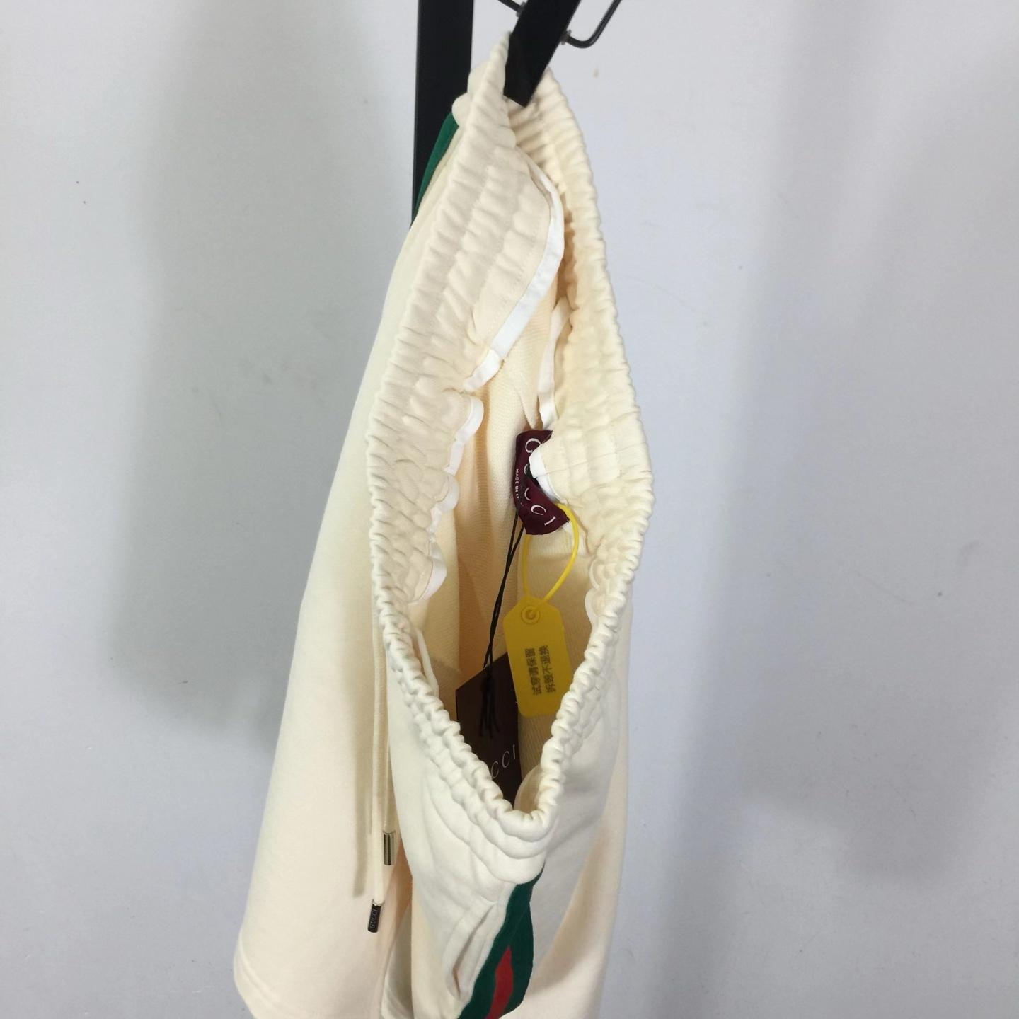 Gucci Men's Bermuda shorts  - FashionPlug