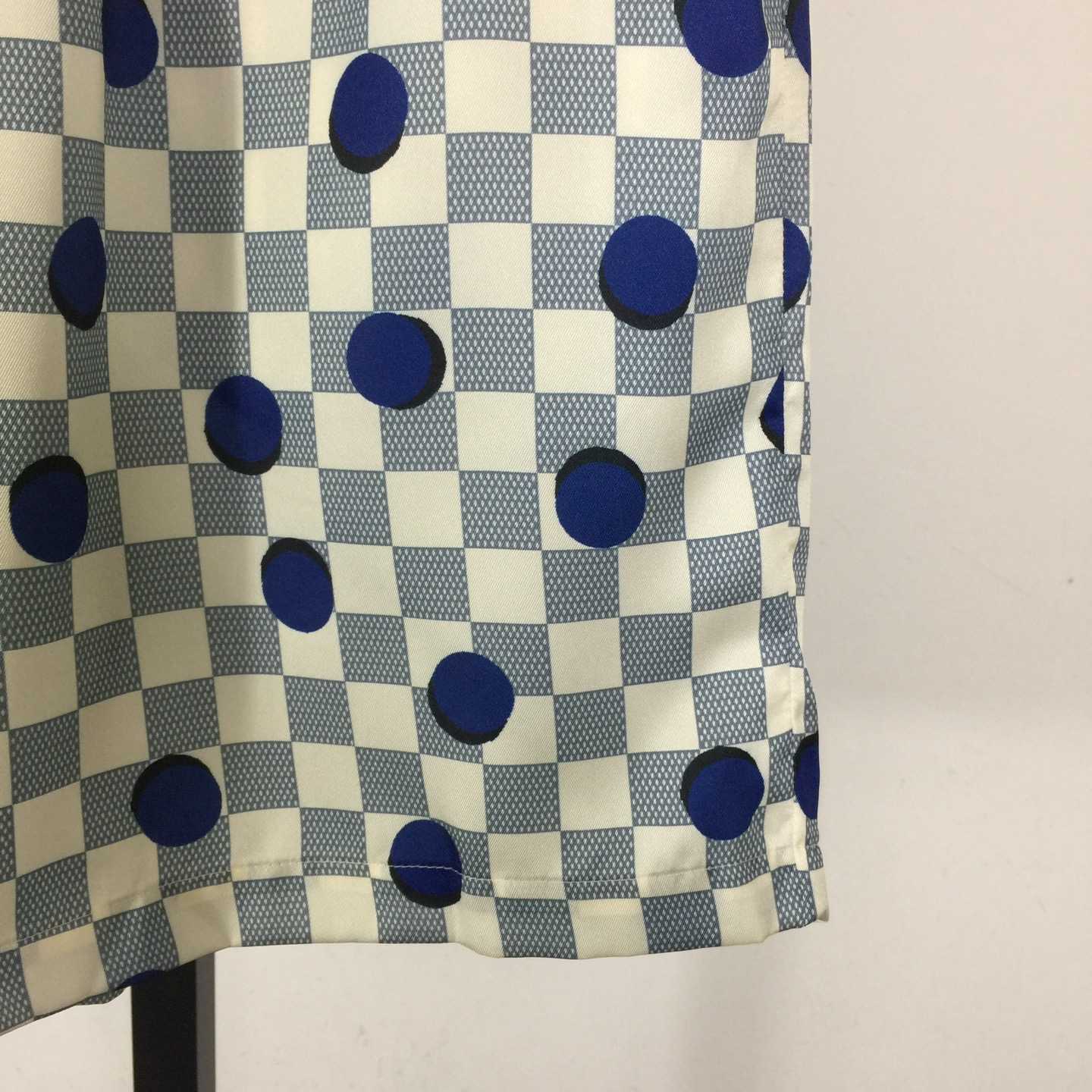 Louis Vuitton Damier Silk Shorts   1AK760 - FashionPlug