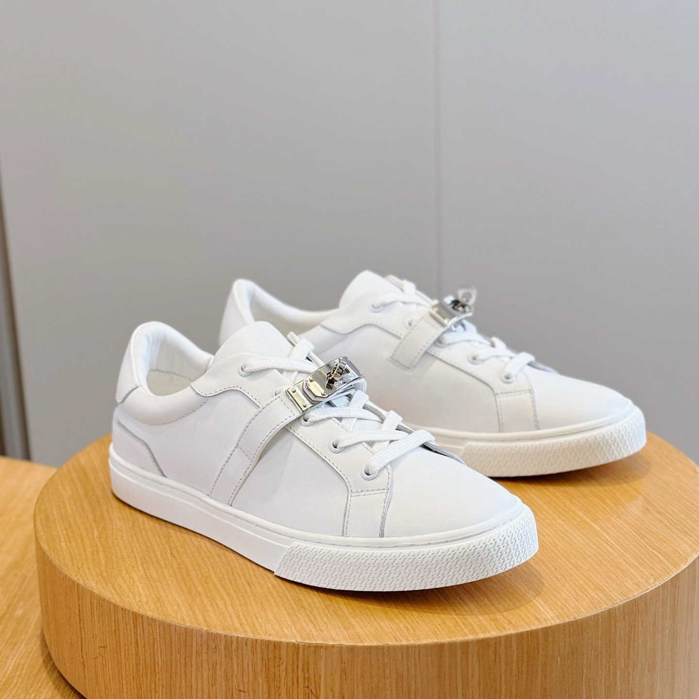 Hermes Day Sneaker - FashionPlug