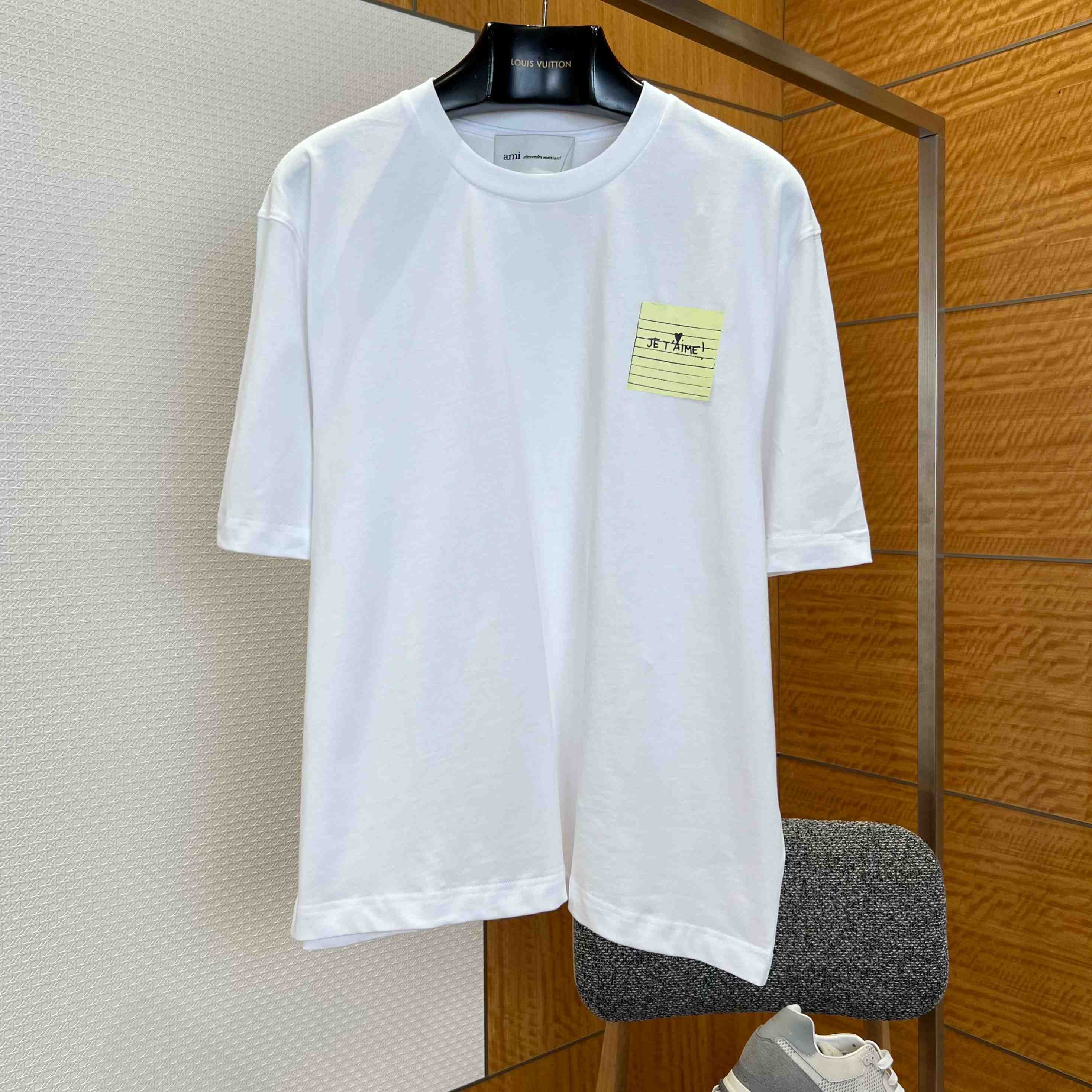 AMI Paris White Cotton Post It "Je T'Aime" T-Shirt - FashionPlug