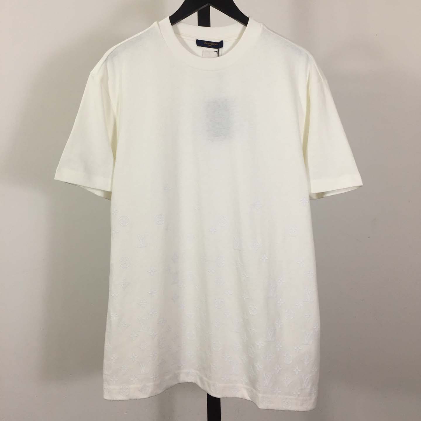 Louis Vuitton Flock Print Monogram Gradient T-Shirt   1AK7LO - FashionPlug