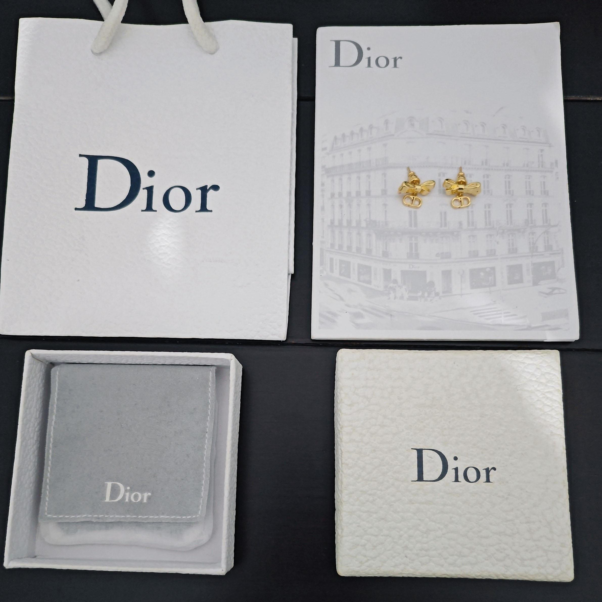 Dior CD Bow Earrings - FashionPlug