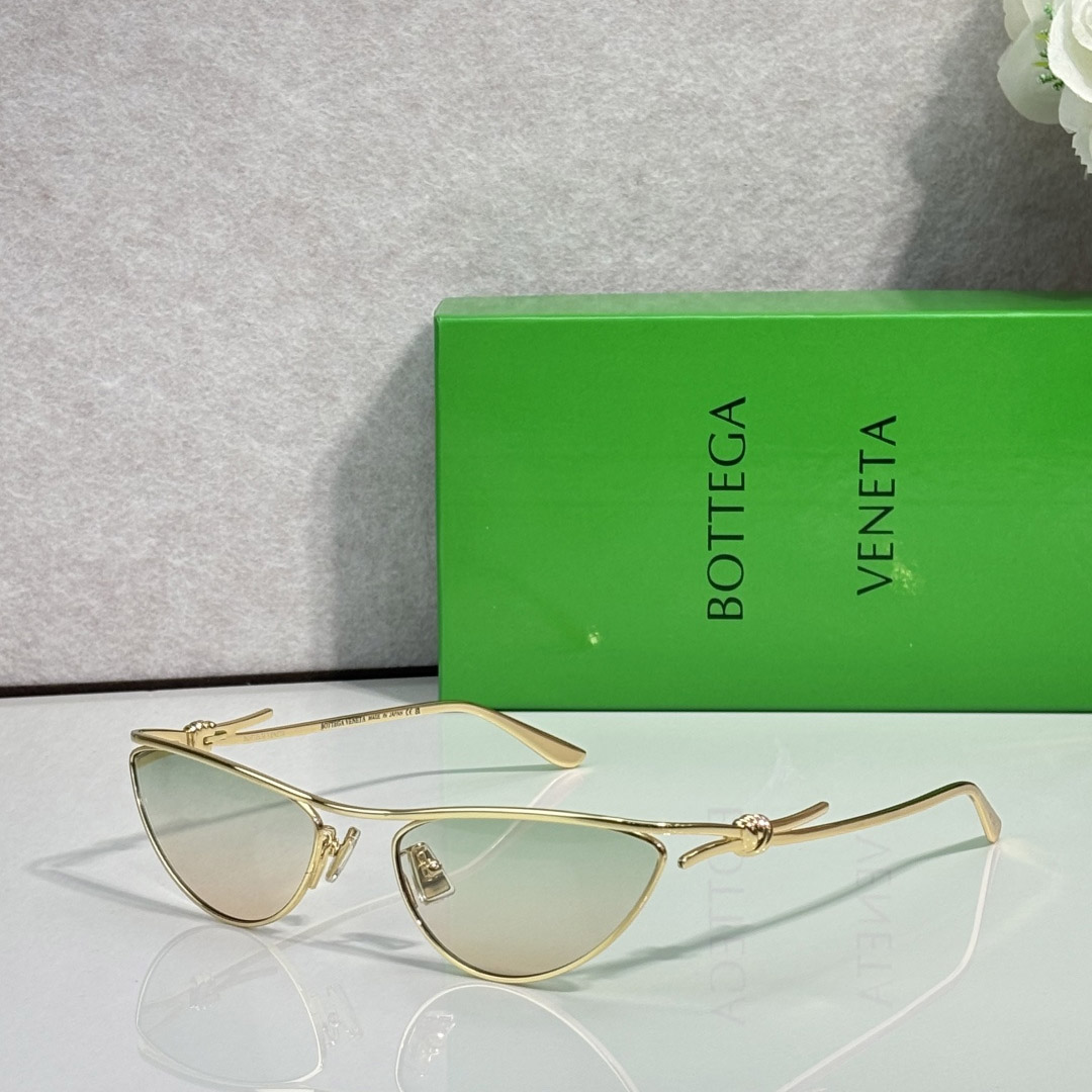 Bottega Veneta BV2890S  Sunglasses   - FashionPlug