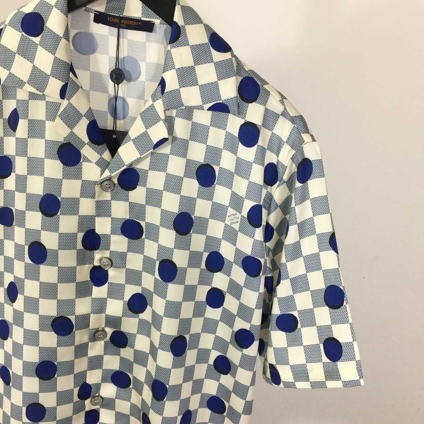 Louis Vuitton Damier Silk Short-Sleeved Shirt   1AK7BK - FashionPlug
