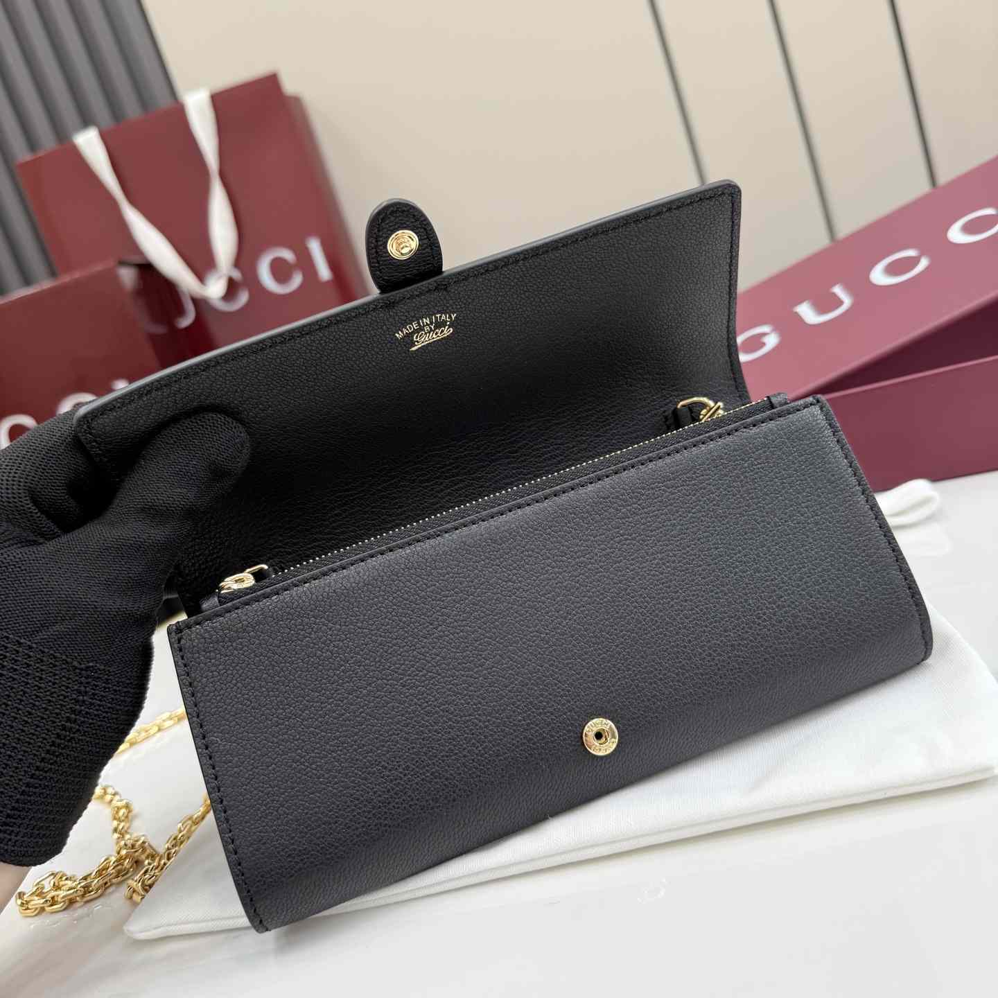 Gucci Jackie Wallet On Chain - FashionPlug