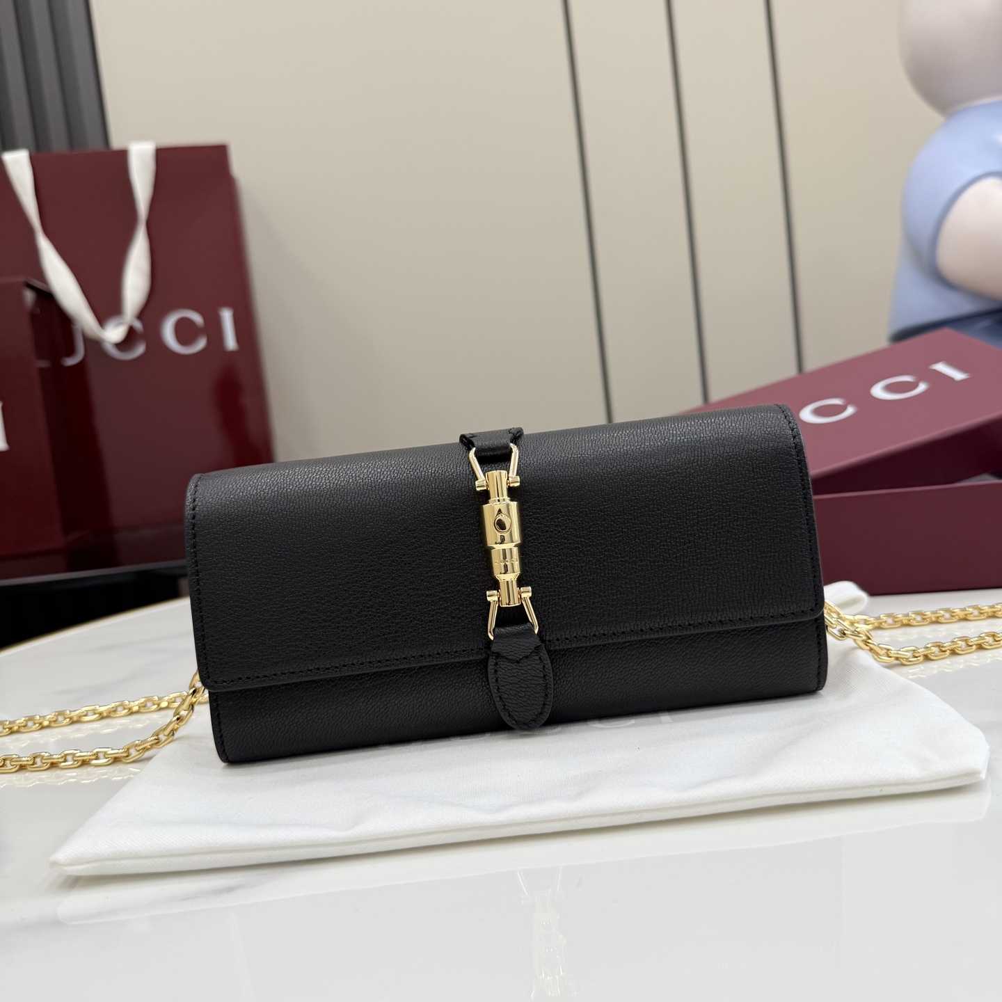Gucci Jackie Wallet On Chain - FashionPlug